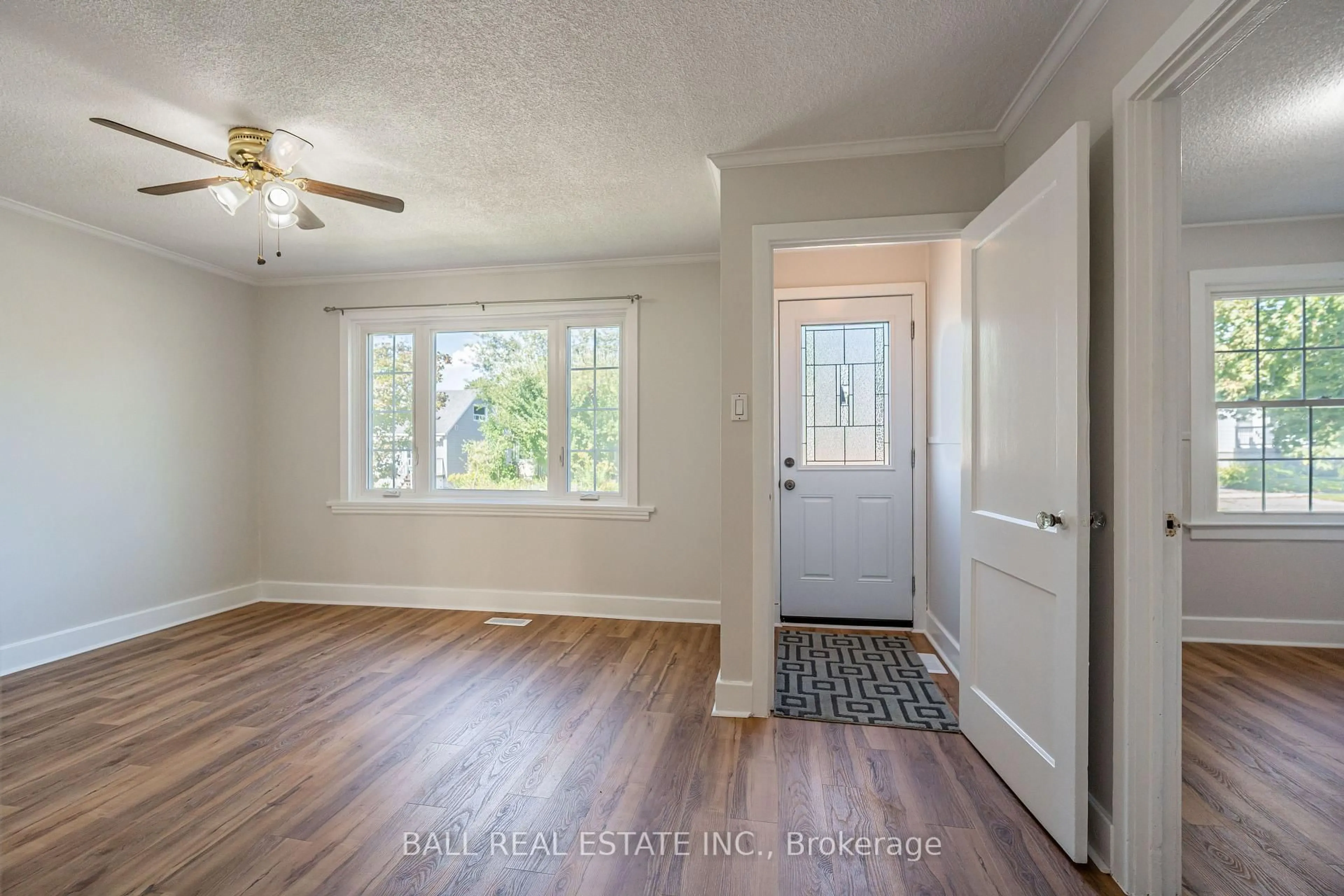 A pic of a room for 5 Wallace St, Peterborough Ontario K9H 1A8