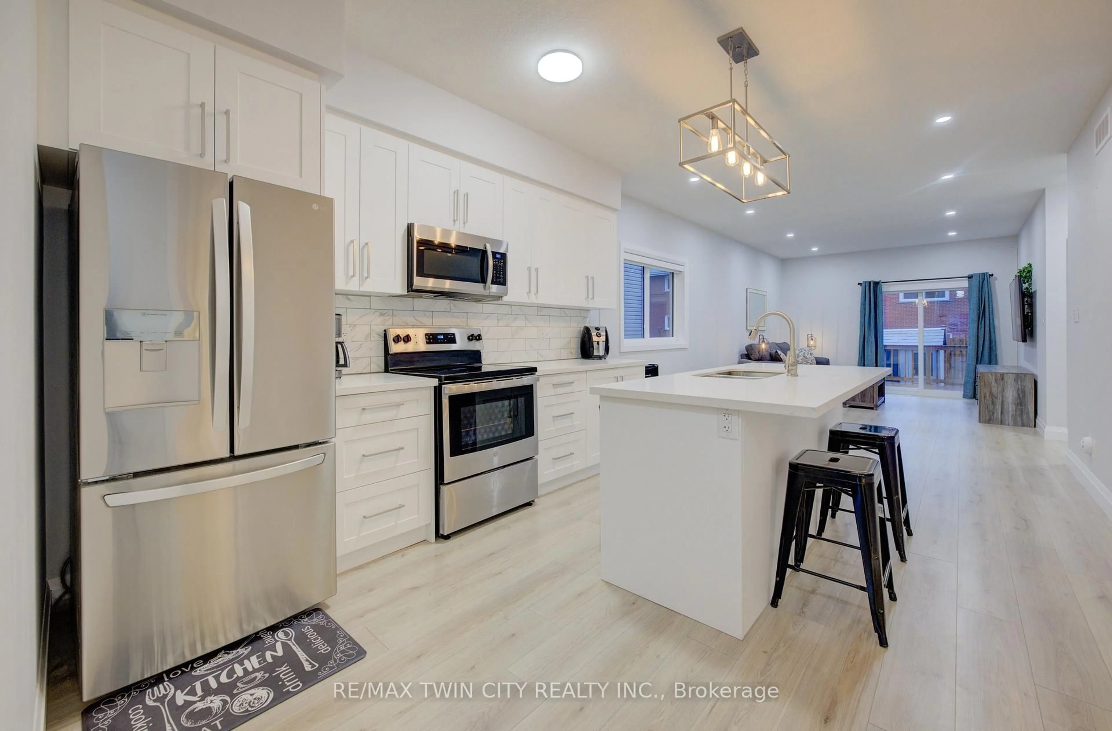 Open concept kitchen, ceramic/tile floor for 202 Fifth Ave, Kitchener Ontario N2C 1P7