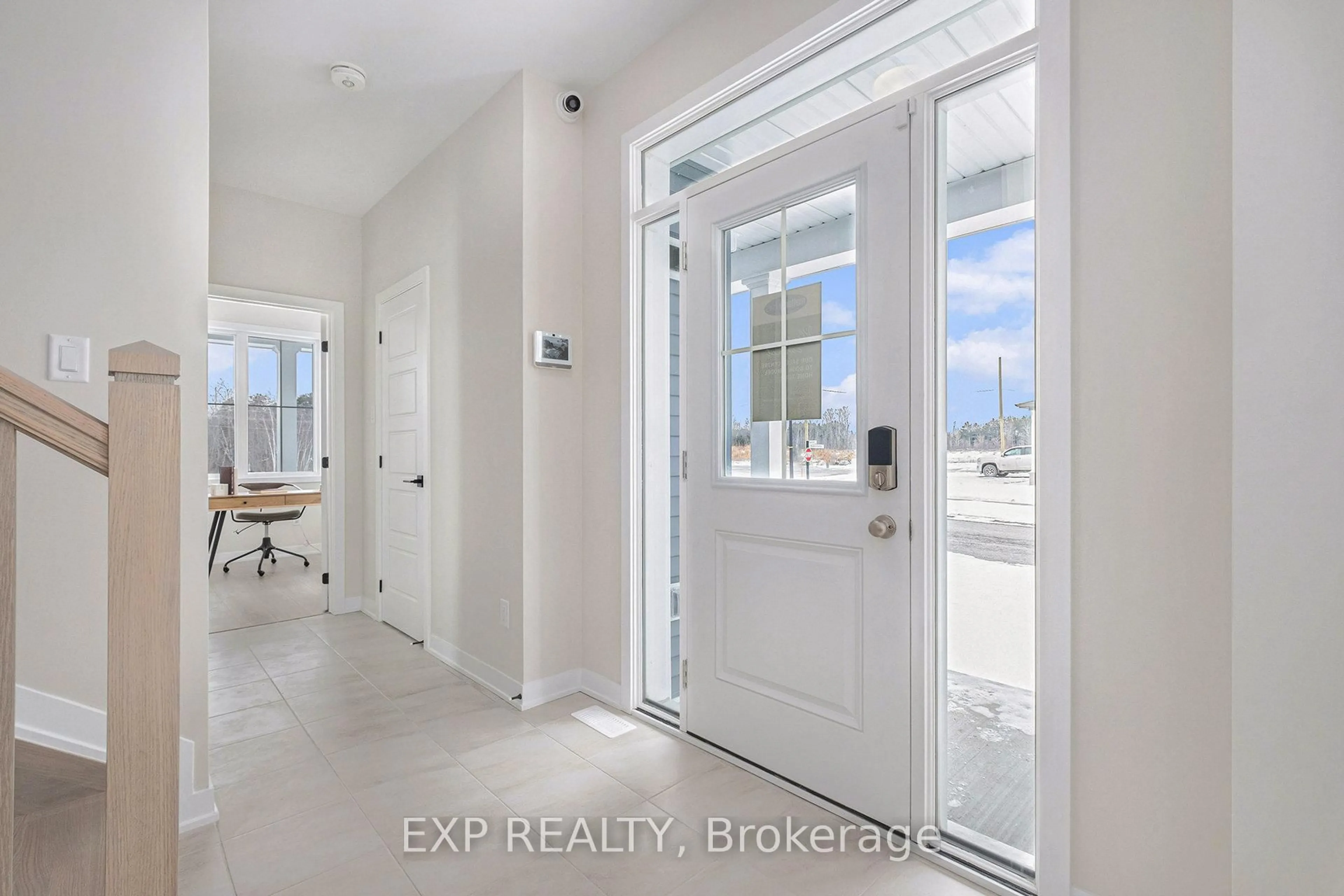 Indoor entryway for 1024 DePencier Dr, North Grenville Ontario K0G 1J0