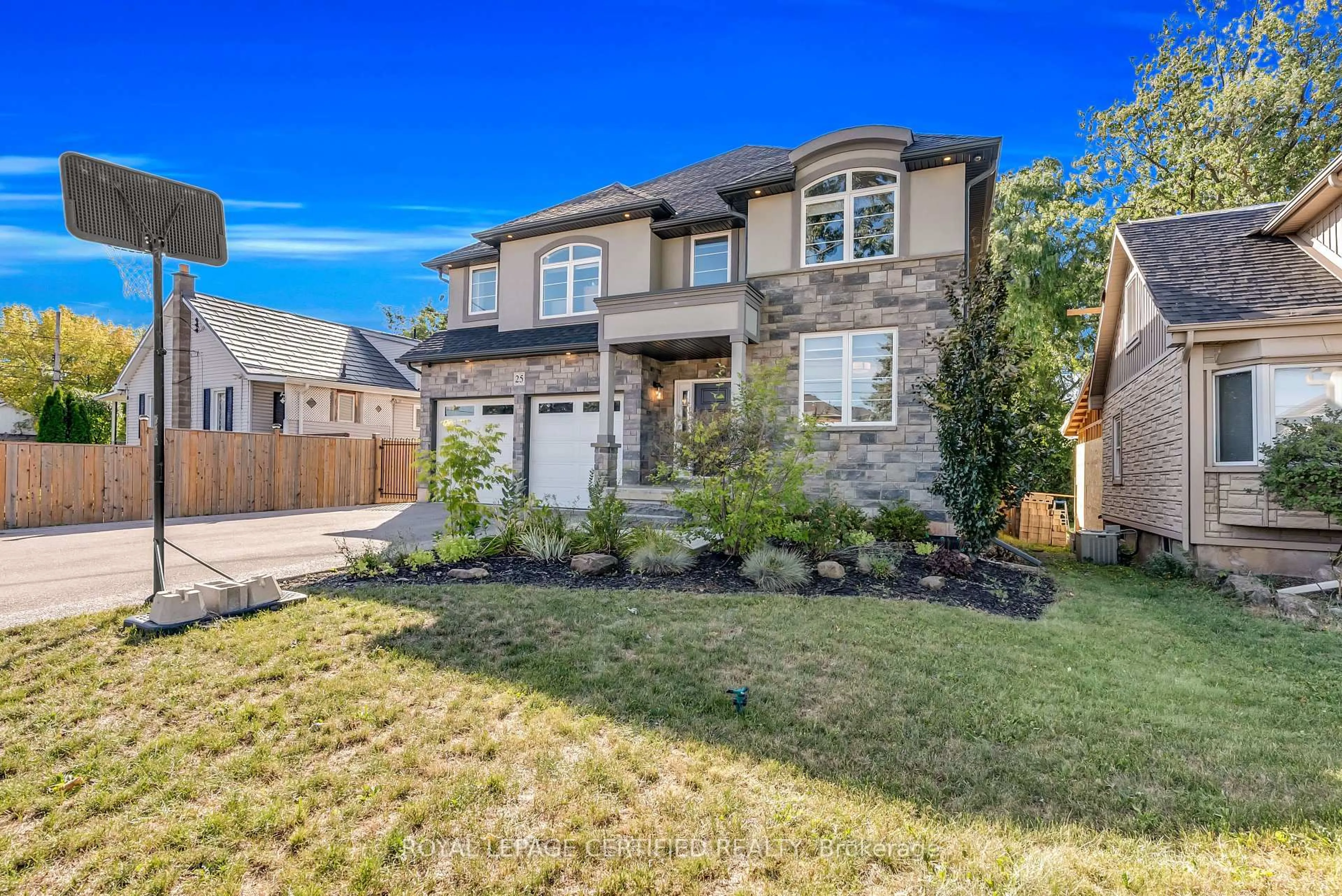 Home with brick exterior material, street for 25 Chester Rd, Hamilton Ontario L8E 1X8