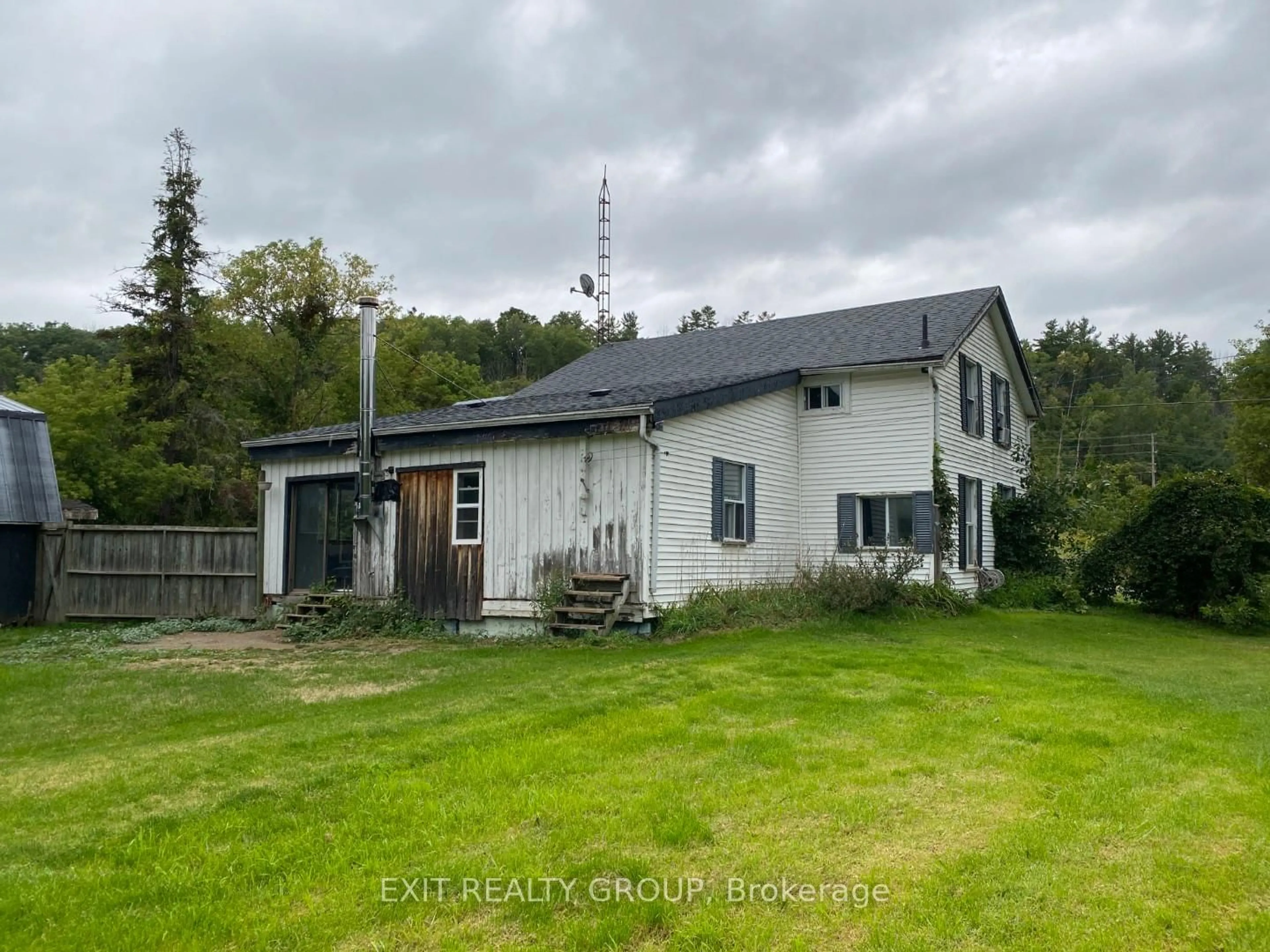 A pic from outside/outdoor area/front of a property/back of a property/a pic from drone, building for 12 William St, Trent Hills Ontario K0L 1L0