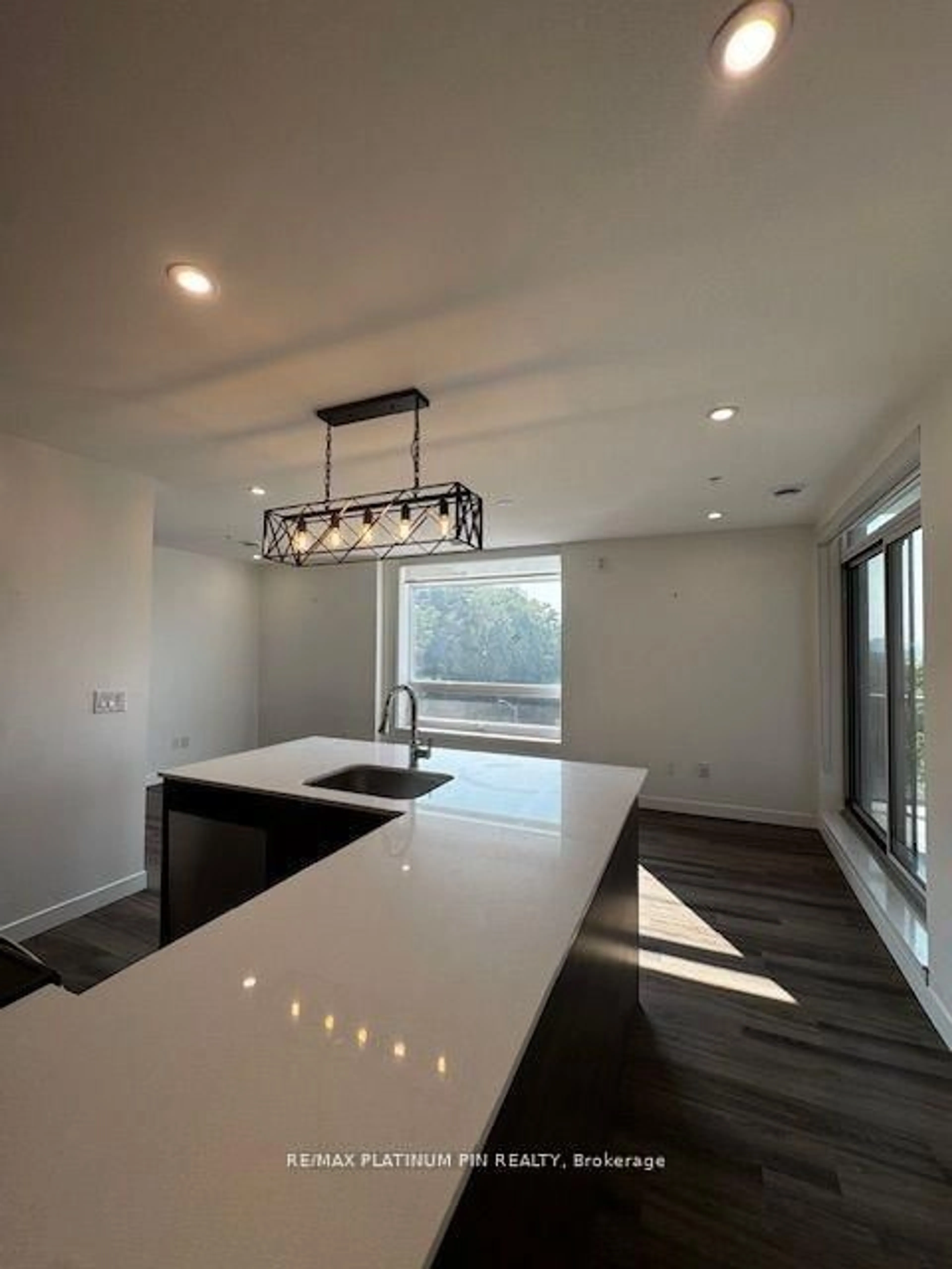 Open concept kitchen, unknown for 467 Charlton Ave #503, Hamilton Ontario L8N 0B3
