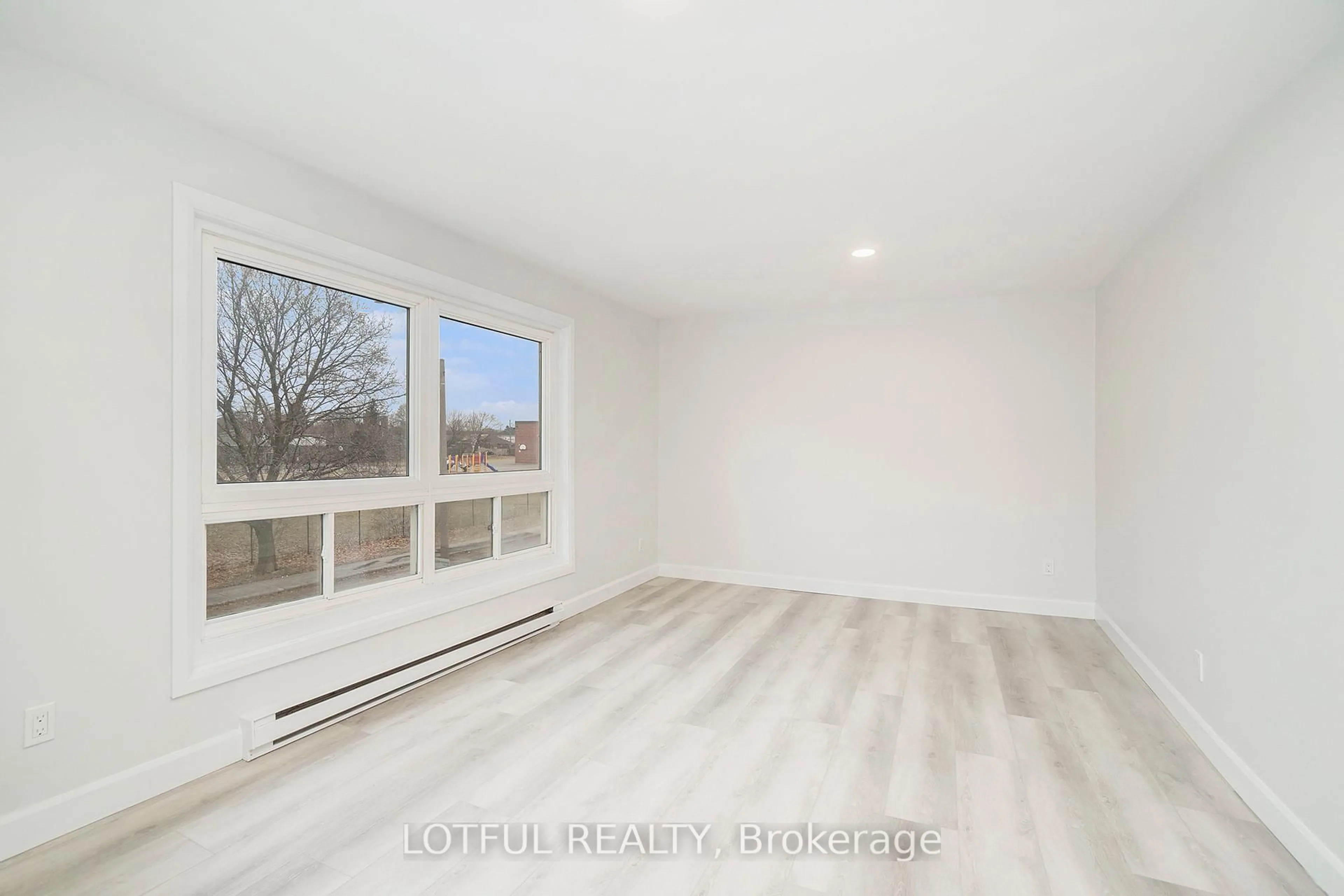 A pic of a room for 484 Queen Mary St, Ottawa Ontario K1K 1W2