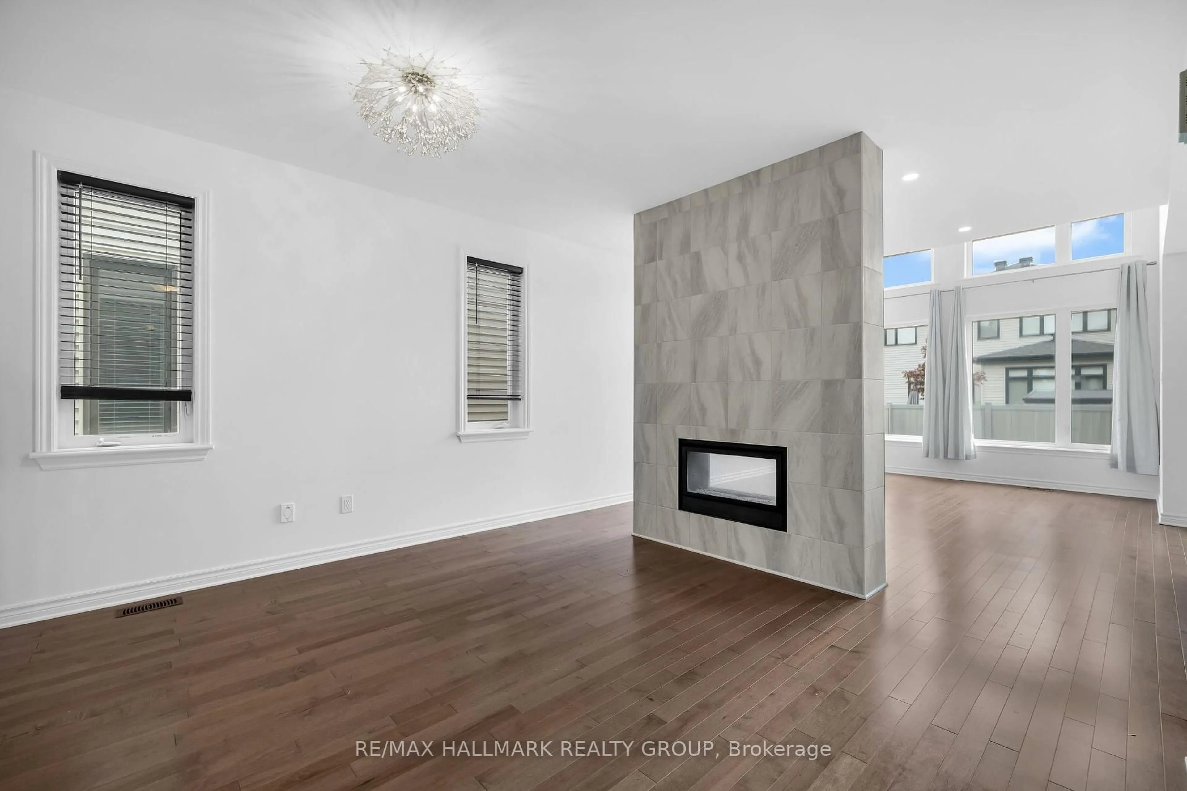 Unknown for 276 Big Dipper St, Ottawa Ontario K4M 0J6