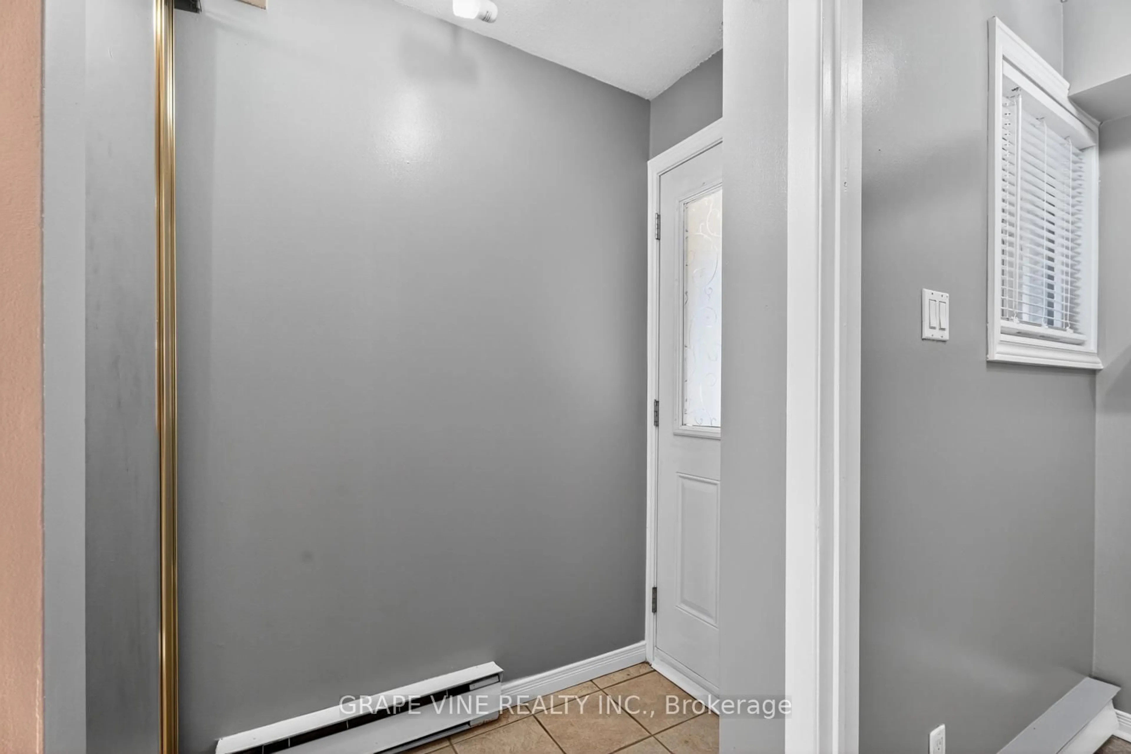 Unknown for 606 Tanguay Crt, Ottawa Ontario K2L 3X3