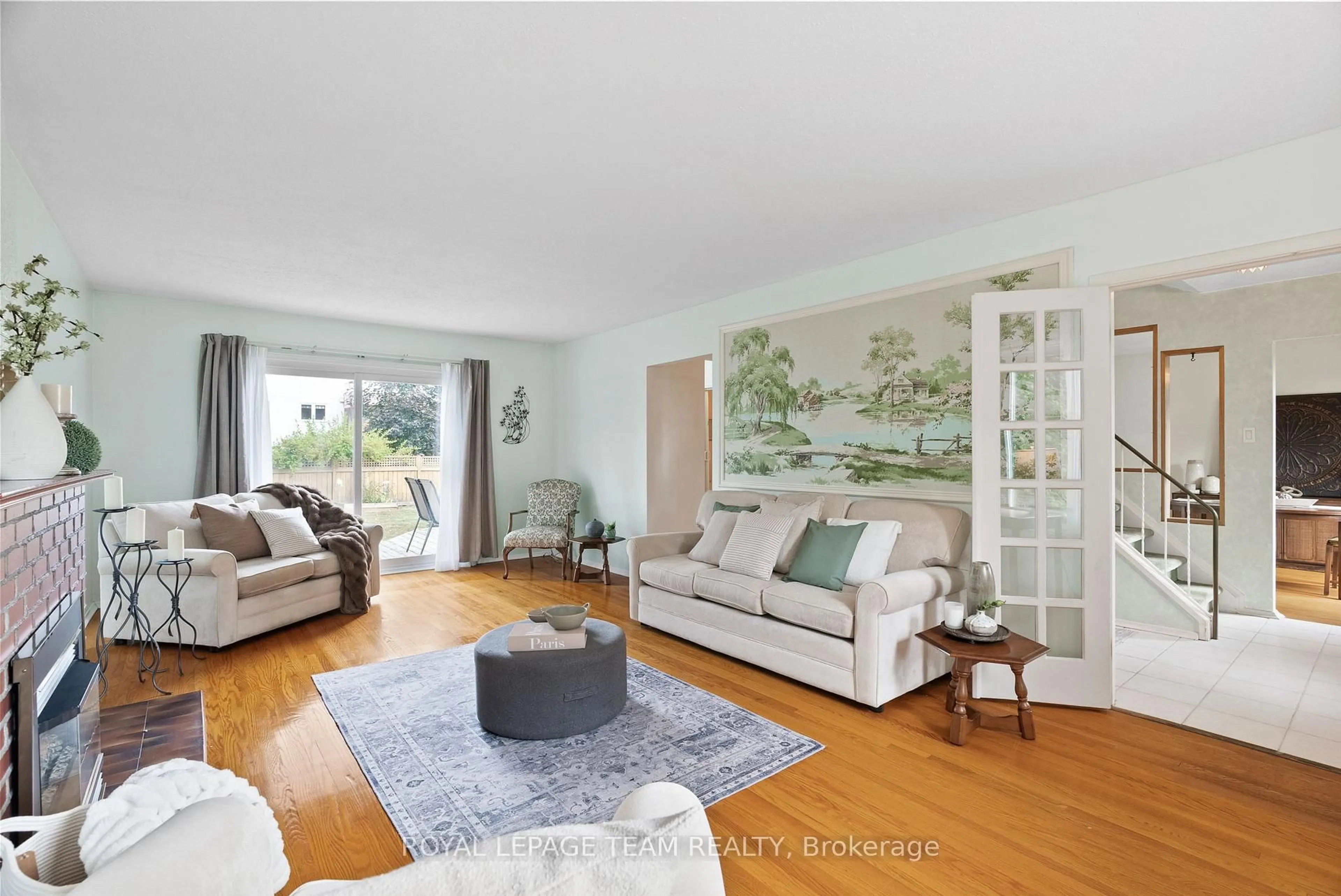 Living room with furniture, unknown for 95 Coburn Ave, Kanata Ontario K2L 1G4