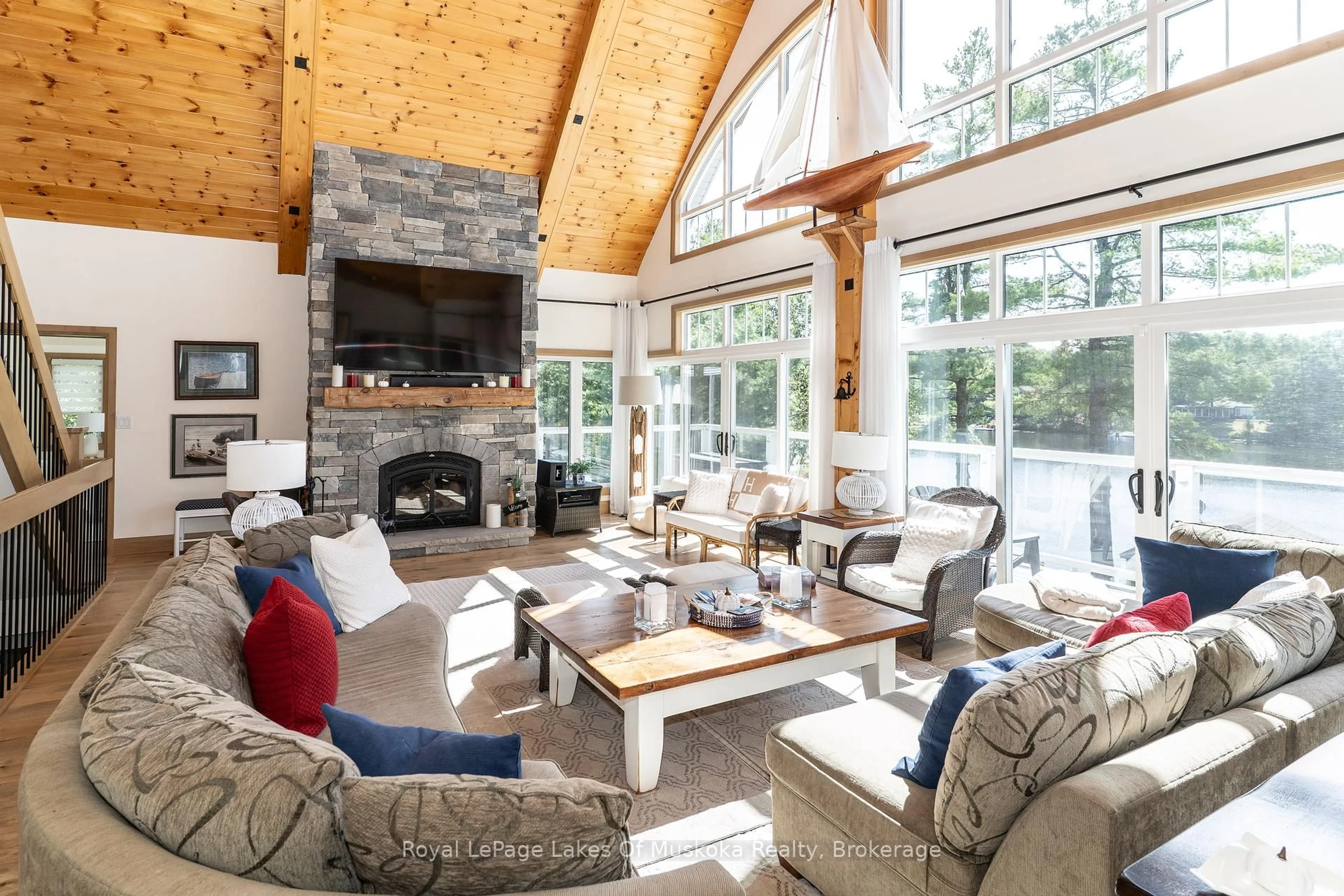 Living room with furniture, unknown for 29 Loon Lake Rd, Gravenhurst Ontario P1P 1R2