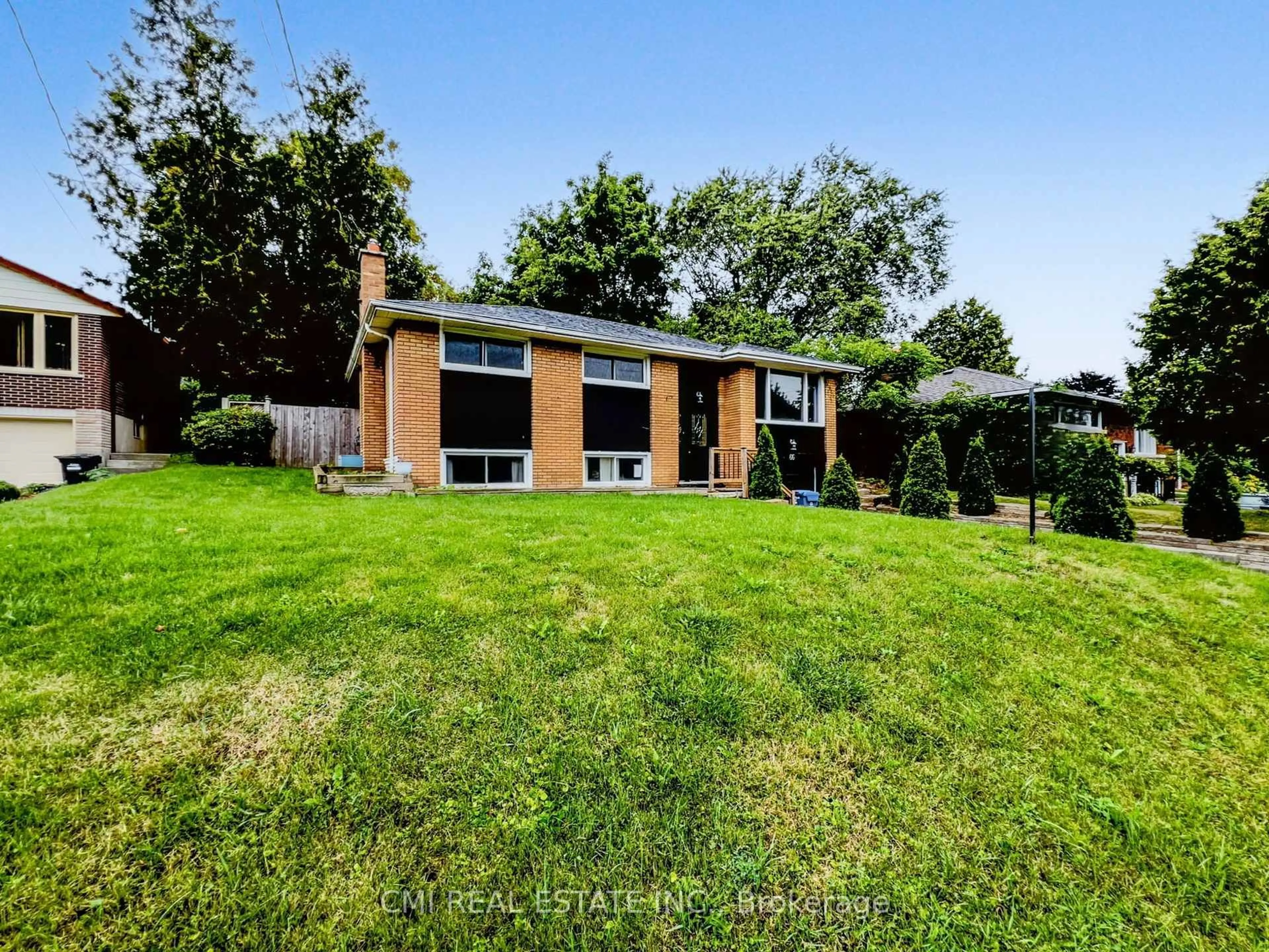 A pic from outside/outdoor area/front of a property/back of a property/a pic from drone, unknown for 66 Rosewood Ave, Guelph Ontario N1H 6A1