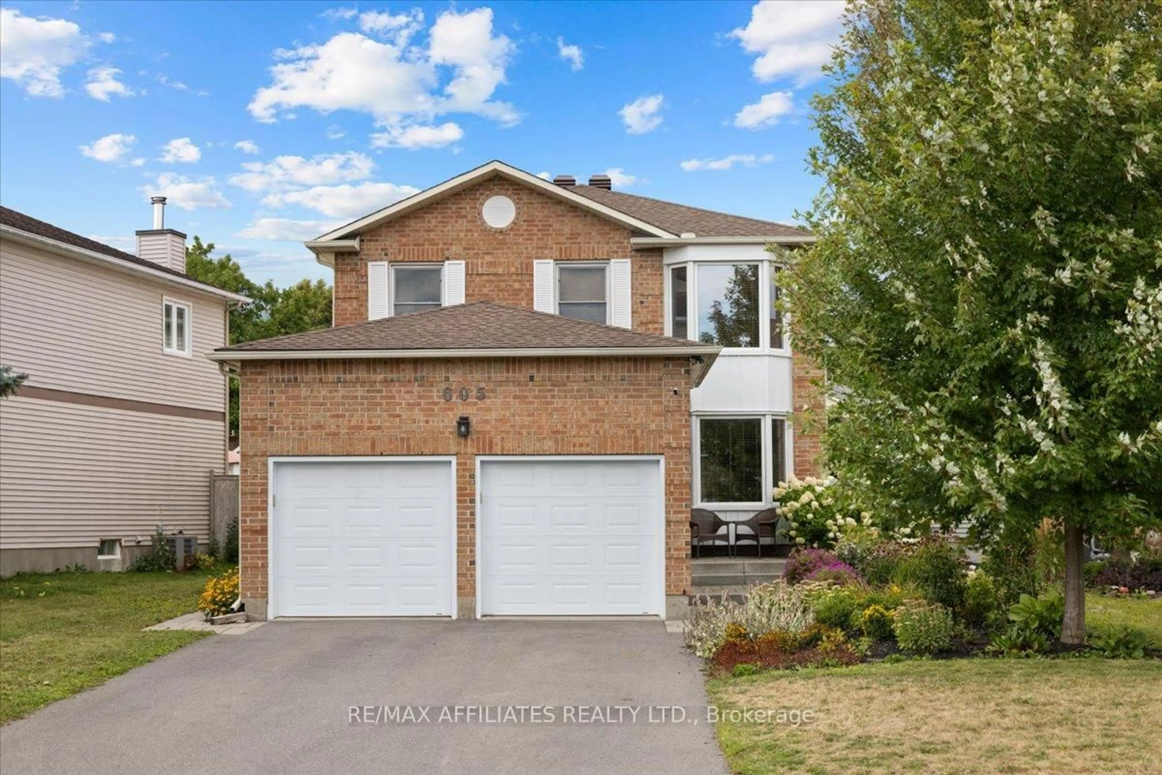 Home with brick exterior material, street for 605 Falwyn Cres, Orleans Ontario K4A 2B4
