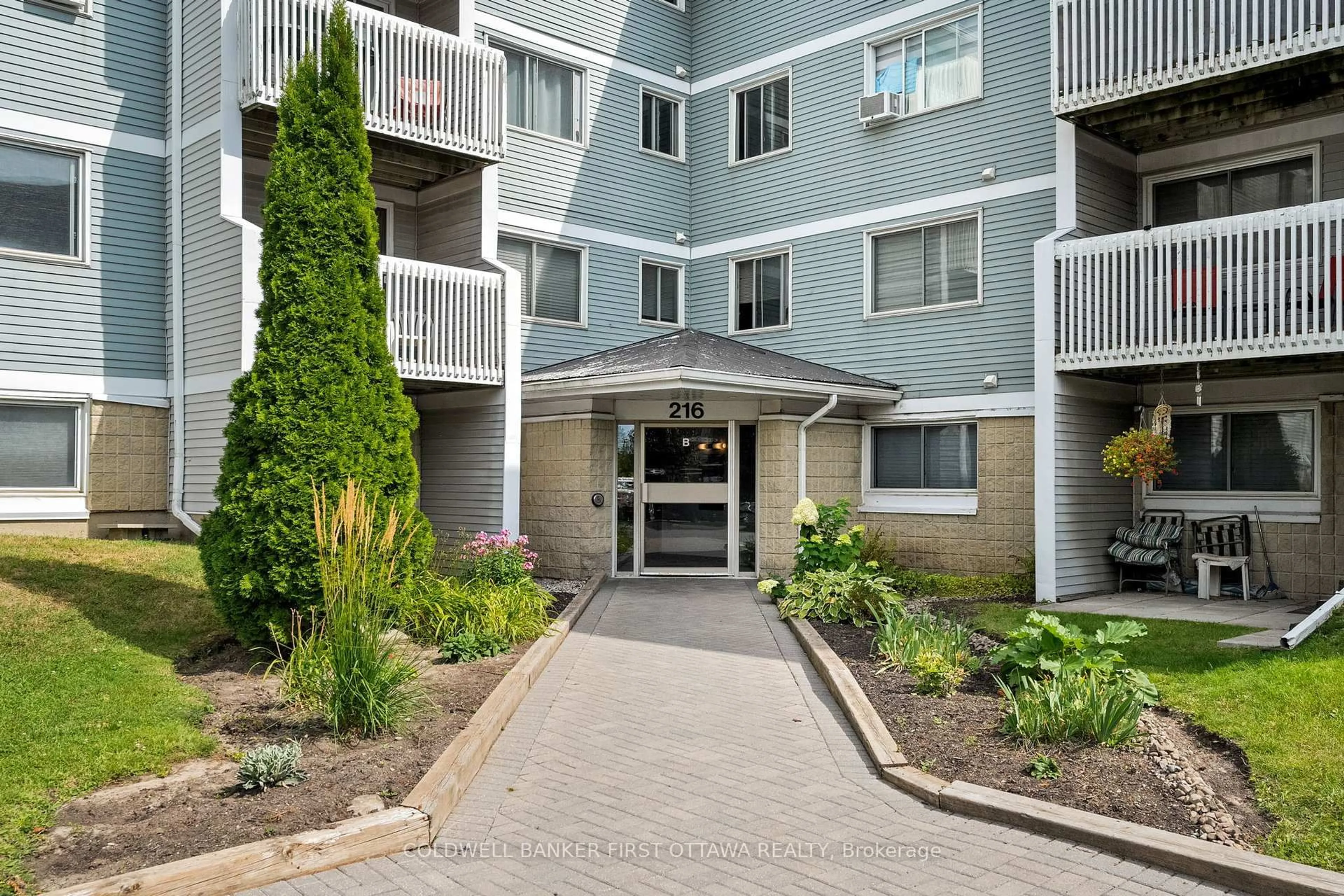 Unknown for 216 Viewmount Dr #400, Ottawa Ontario K2E 7X4