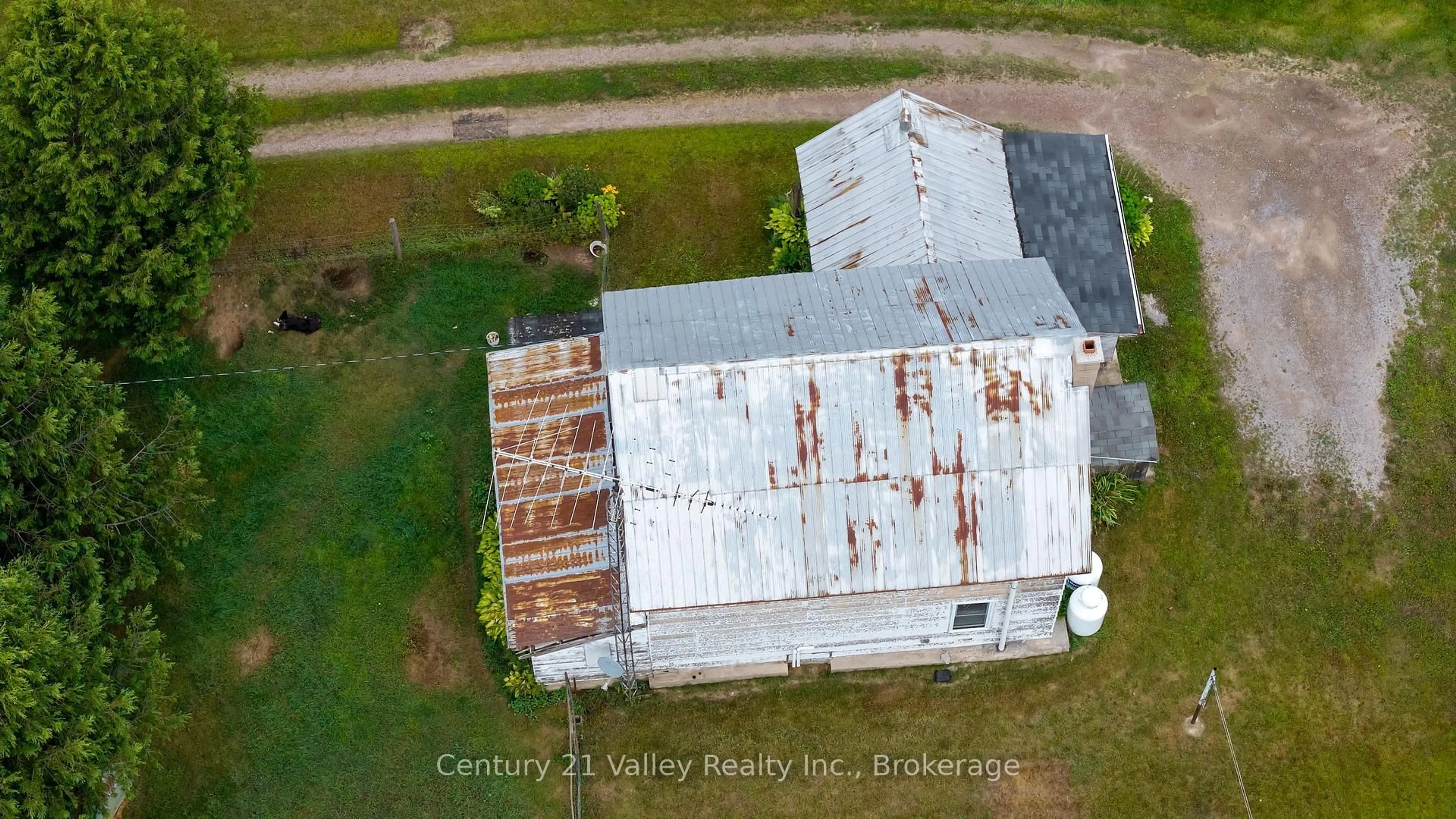 A pic from outside/outdoor area/front of a property/back of a property/a pic from drone, building for 718 Crooked Rapids Rd, Eganville Ontario K0J 1T0