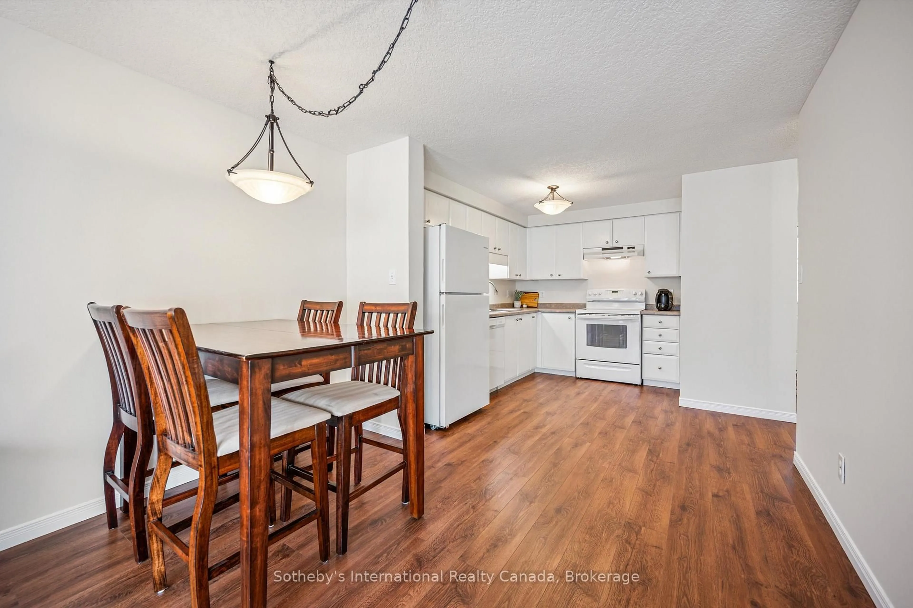Standard kitchen, wood/laminate floor for 106 Max Becker Dr, Kitchener Ontario N2E 3W2