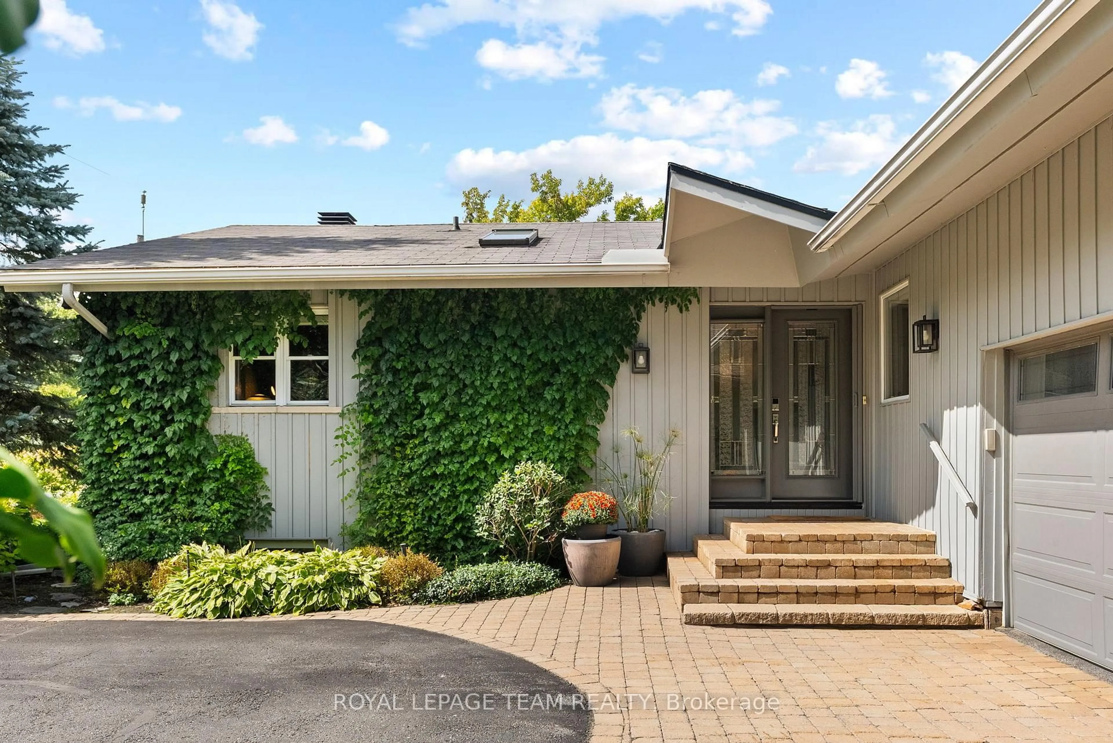 Unknown for 5409 Riverside Cres, Ottawa Ontario K4M 1H1