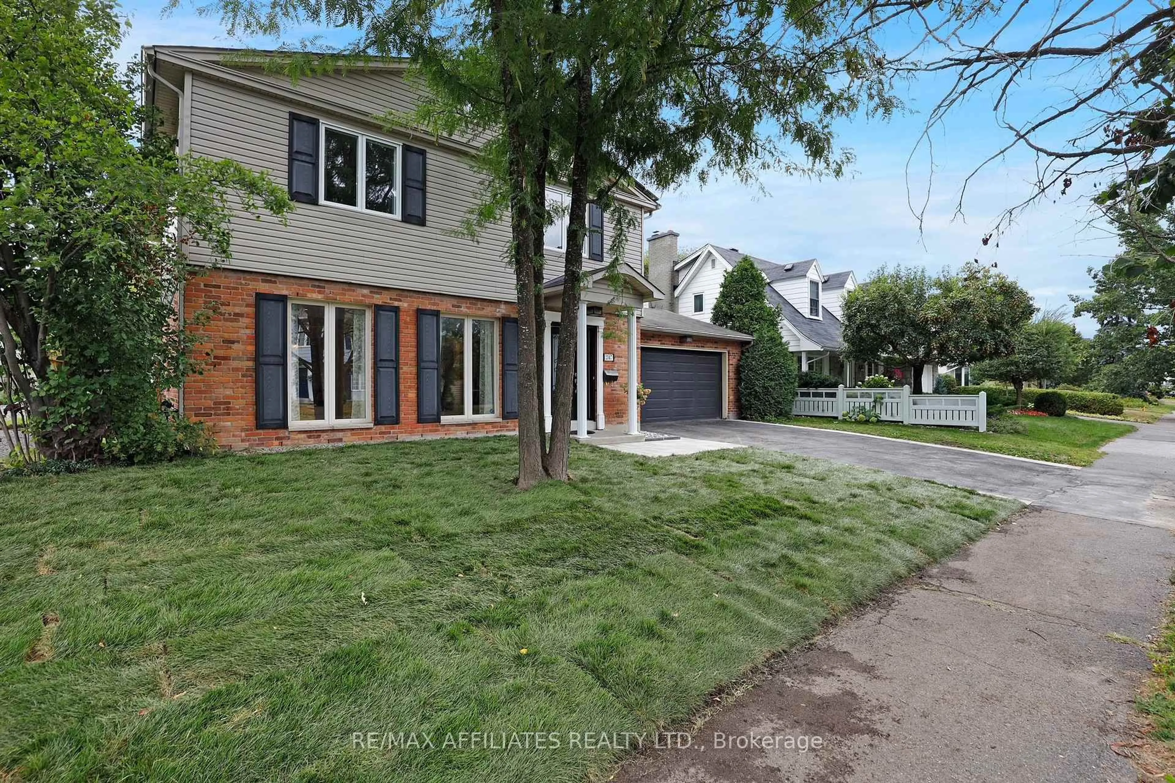 Unknown for 2347 Briar Hill Dr, Ottawa Ontario K1H 7A7