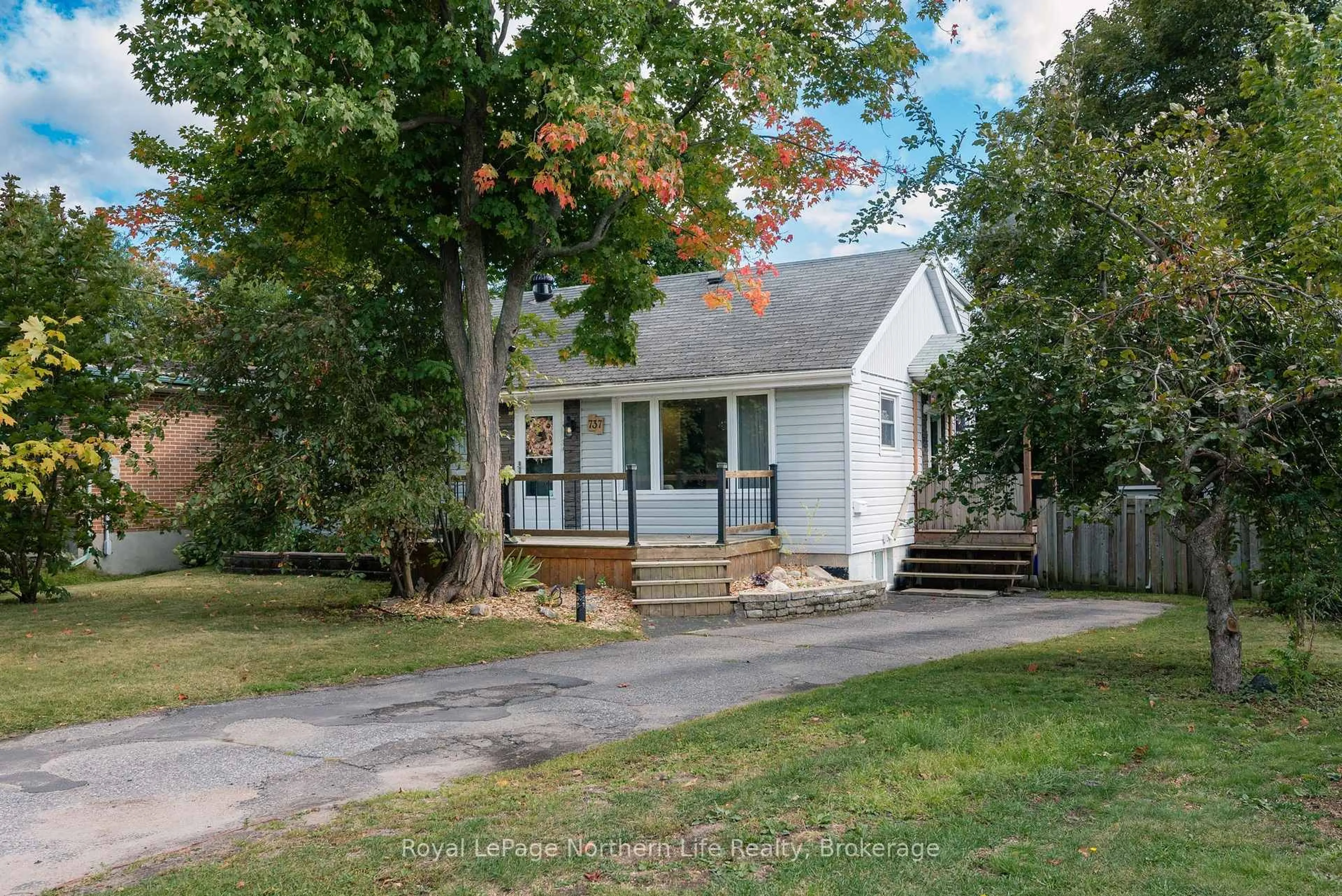 Unknown for 737 Reynolds St, North Bay Ontario P1B 5C5