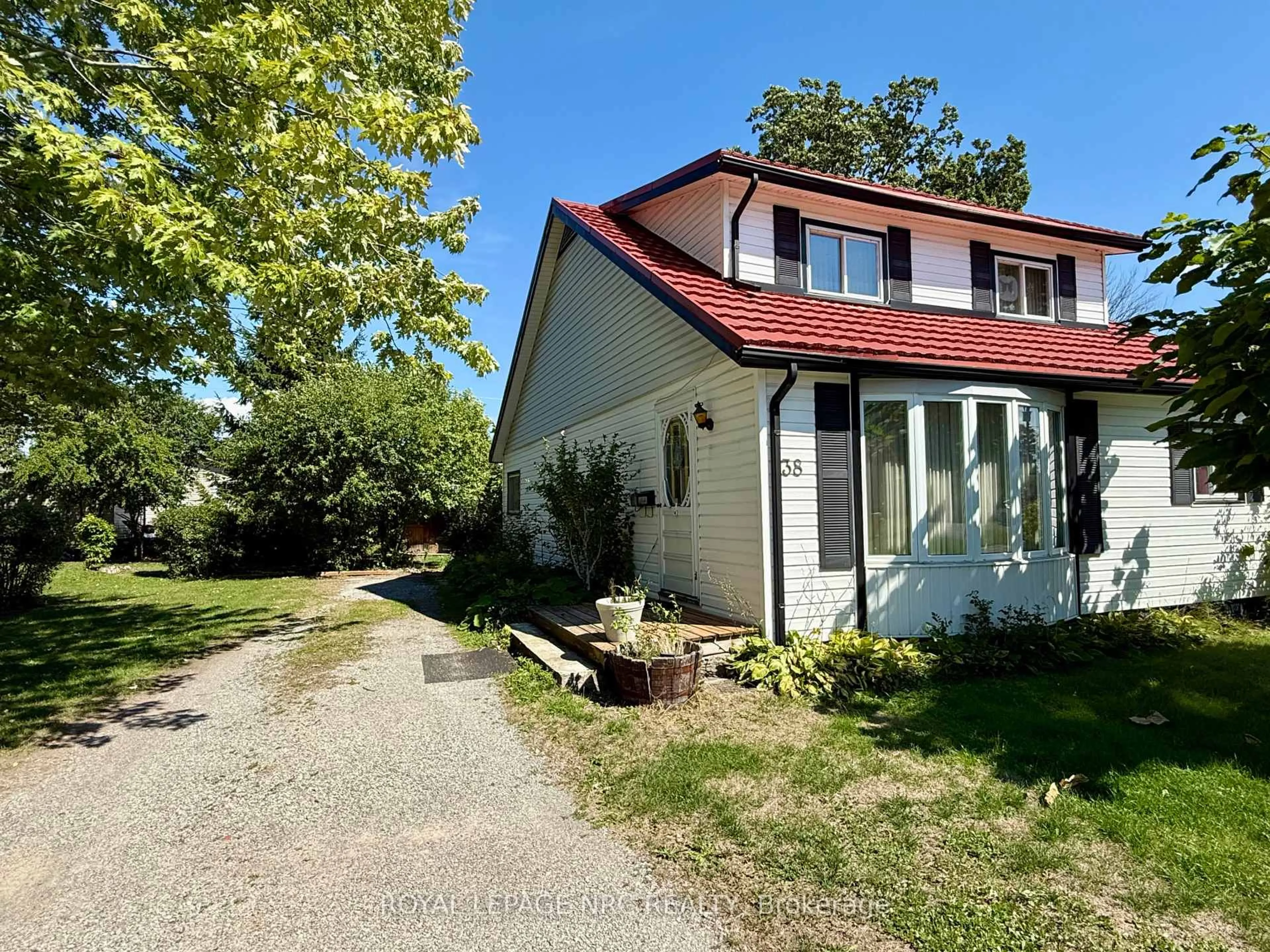Unknown for 38 Lillian St, Fort Erie Ontario L2A 5M2
