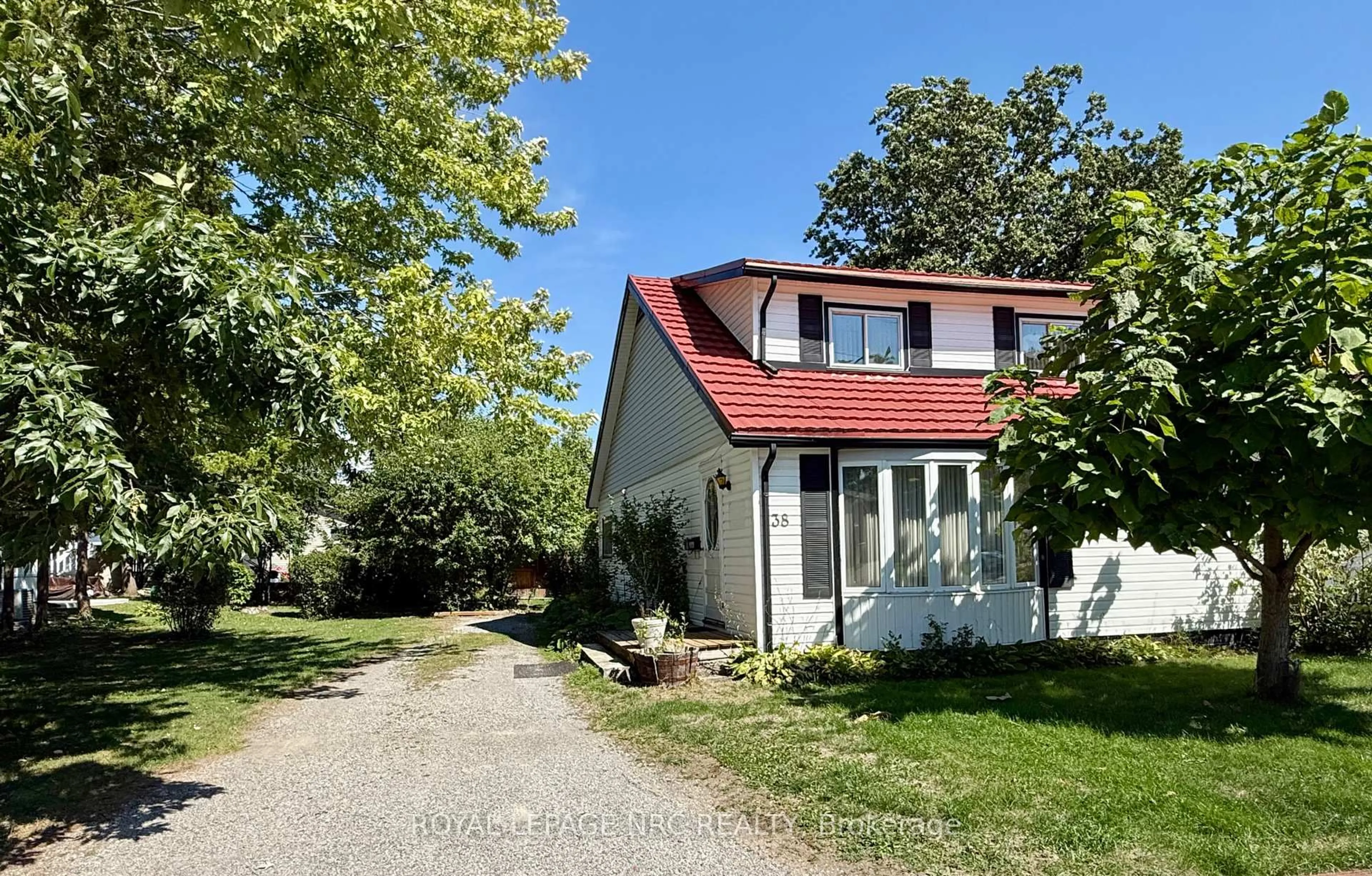Unknown for 38 Lillian St, Fort Erie Ontario L2A 5M2