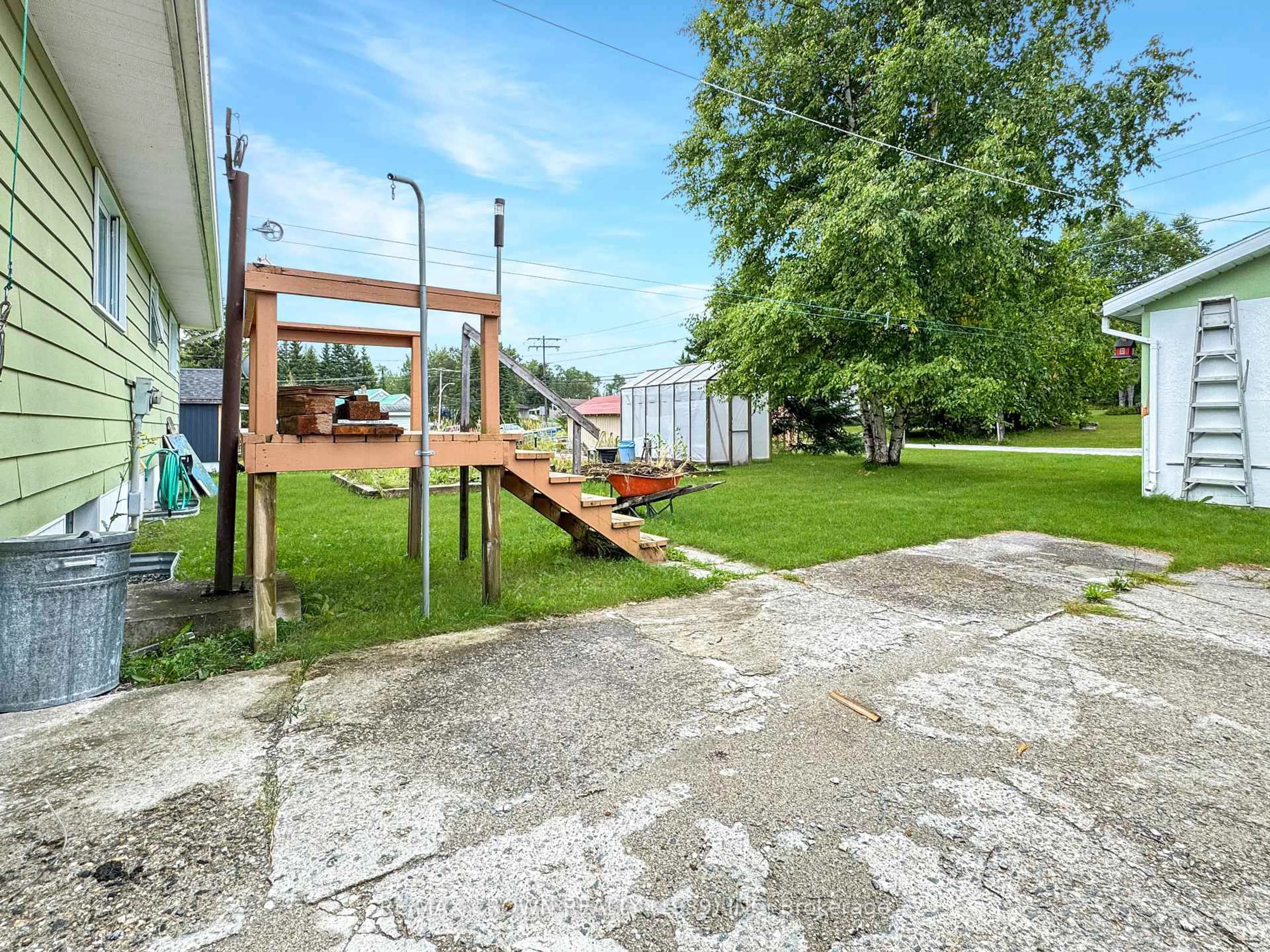 Patio, street for 84 Ecomadina Ave, Hornepayne Ontario P0M 1Z0