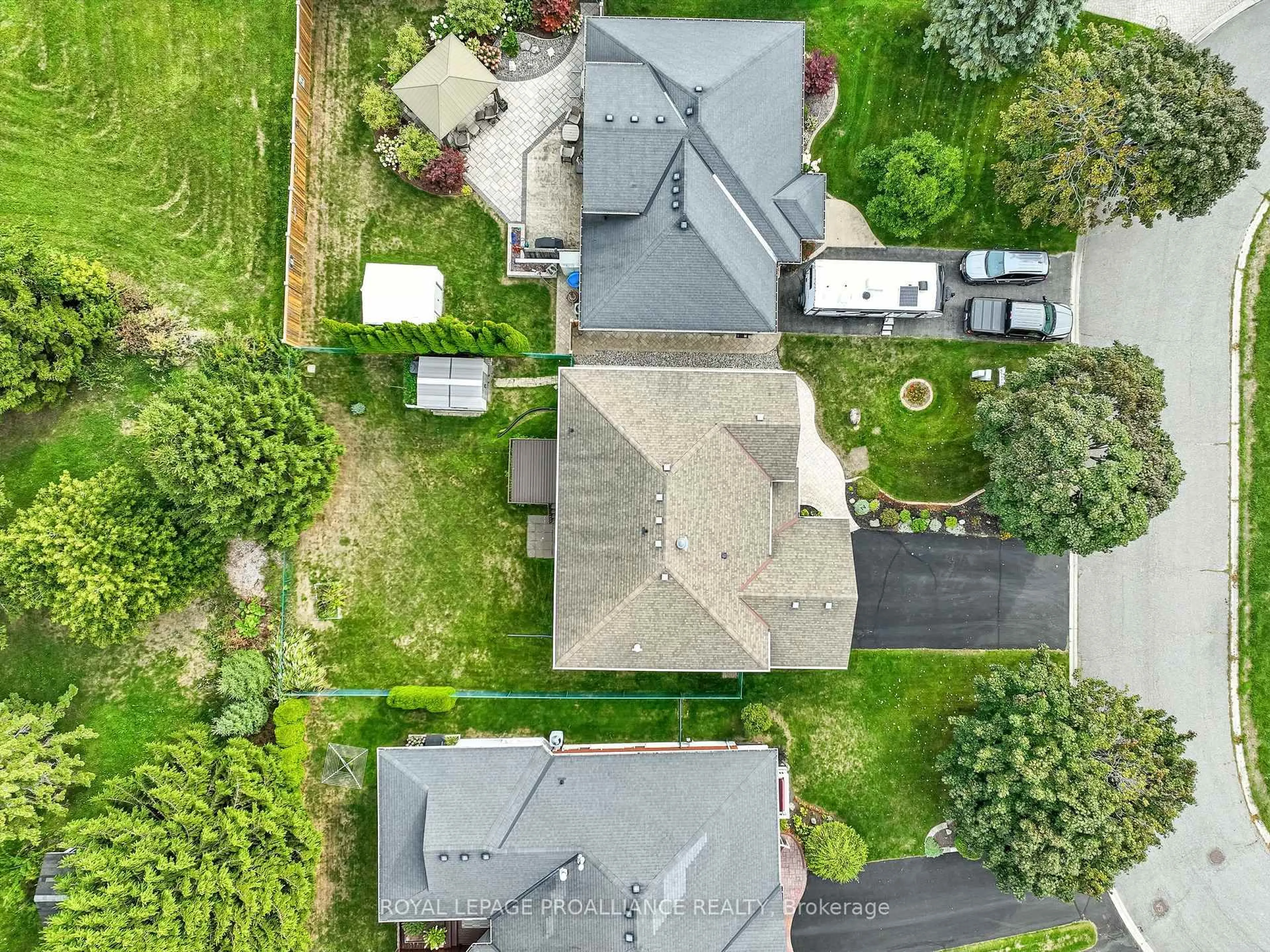 A pic from outside/outdoor area/front of a property/back of a property/a pic from drone, street for 14 Daniels Dr, Brighton Ontario K0K 1H0