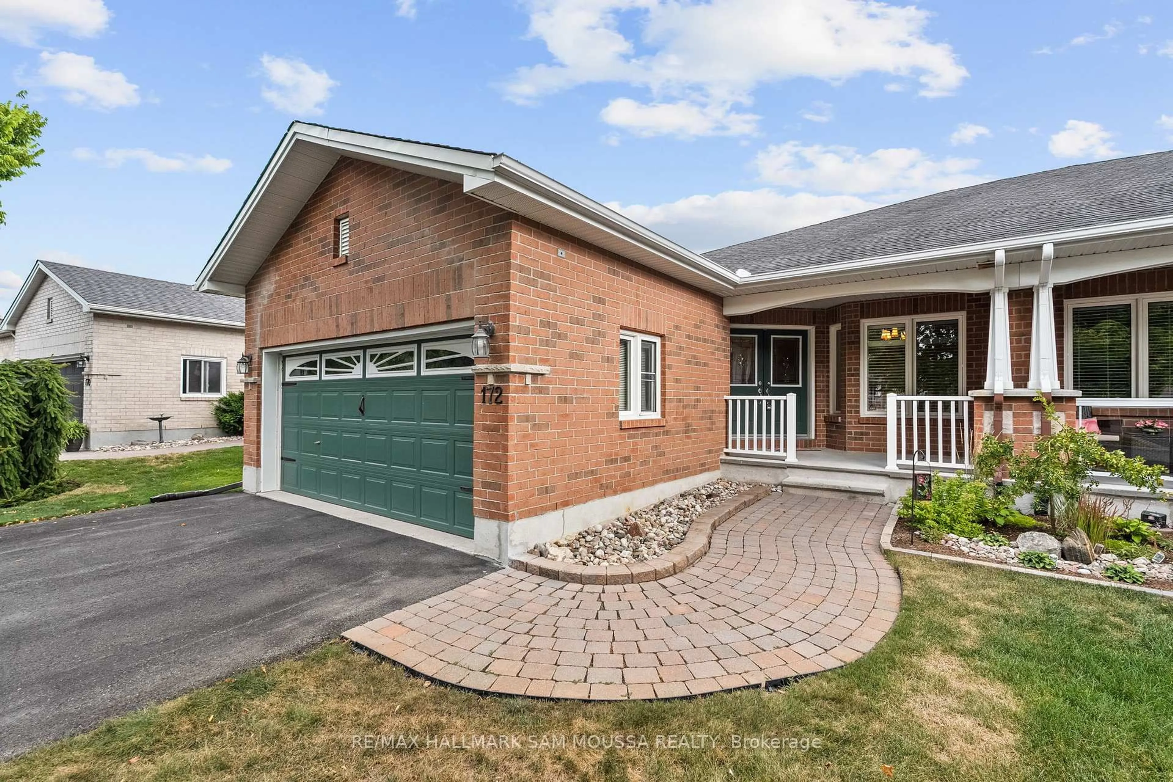 Home with brick exterior material, street for 172 Granite Crt, Ottawa Ontario K2M 0A3