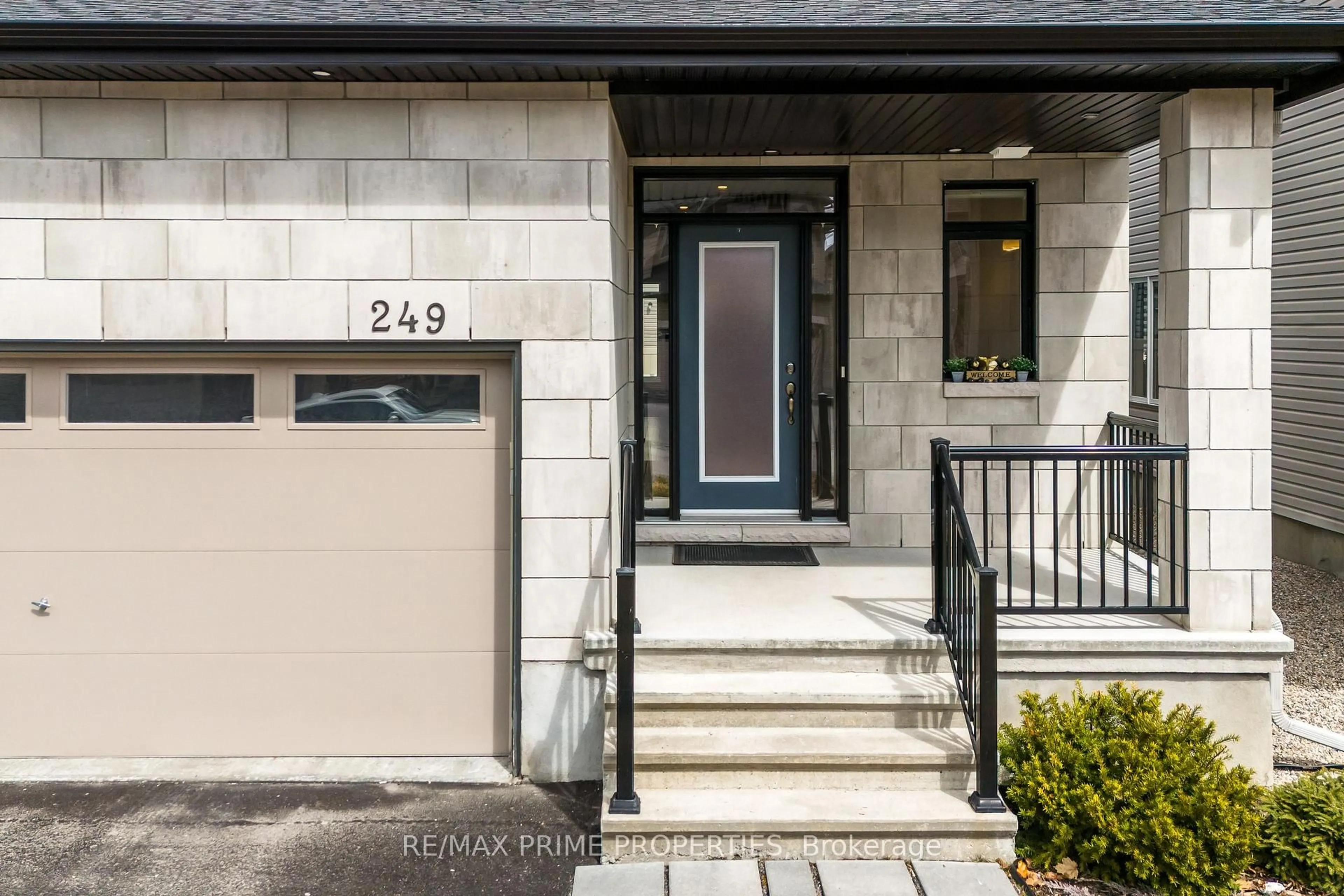 Unknown for 249 Fountainhead Dr, Ottawa Ontario K1W 0H4