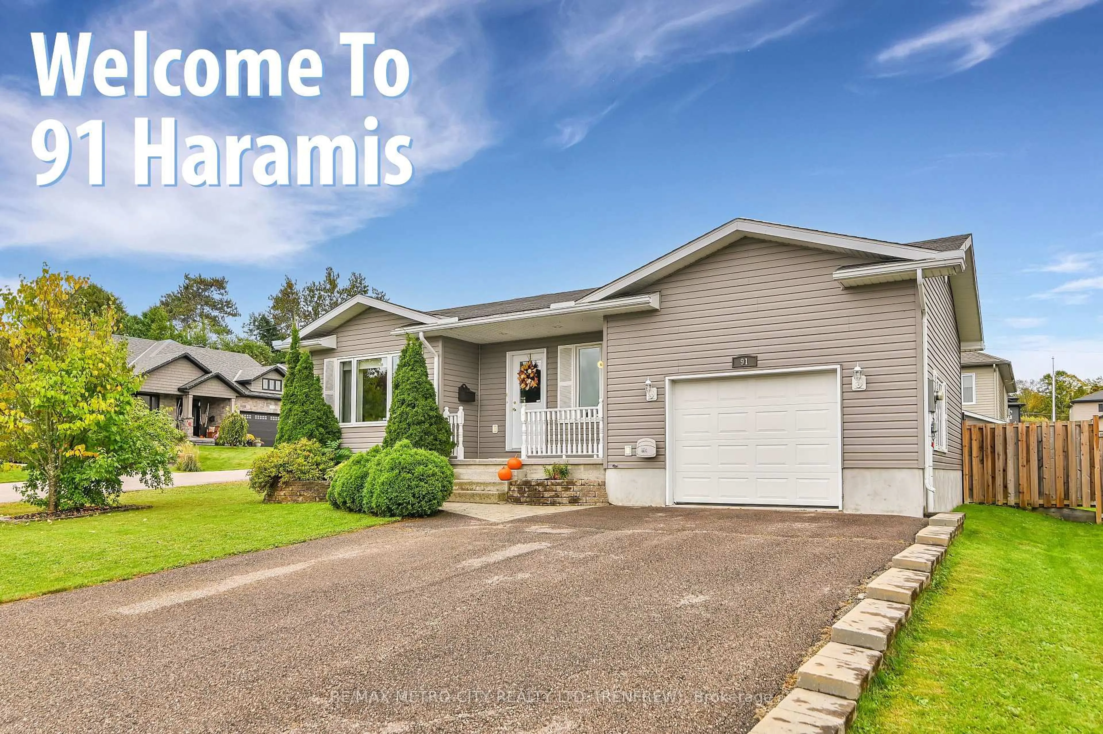 Home with vinyl exterior material, street for 91 HARAMIS Dr, Renfrew Ontario K7V 4M4