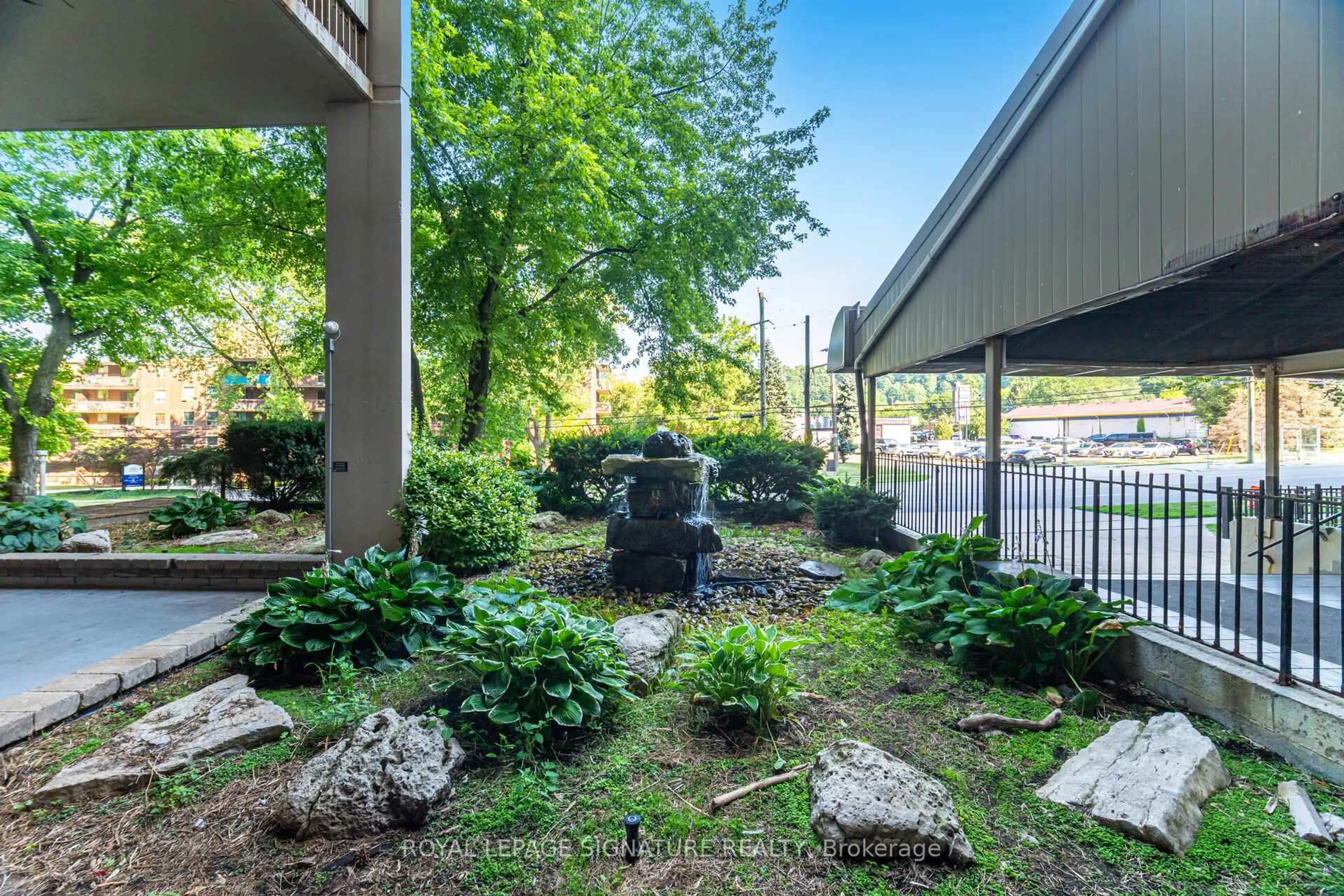Patio, street for 350 Quigley Rd #447, Hamilton Ontario L8K 5N2