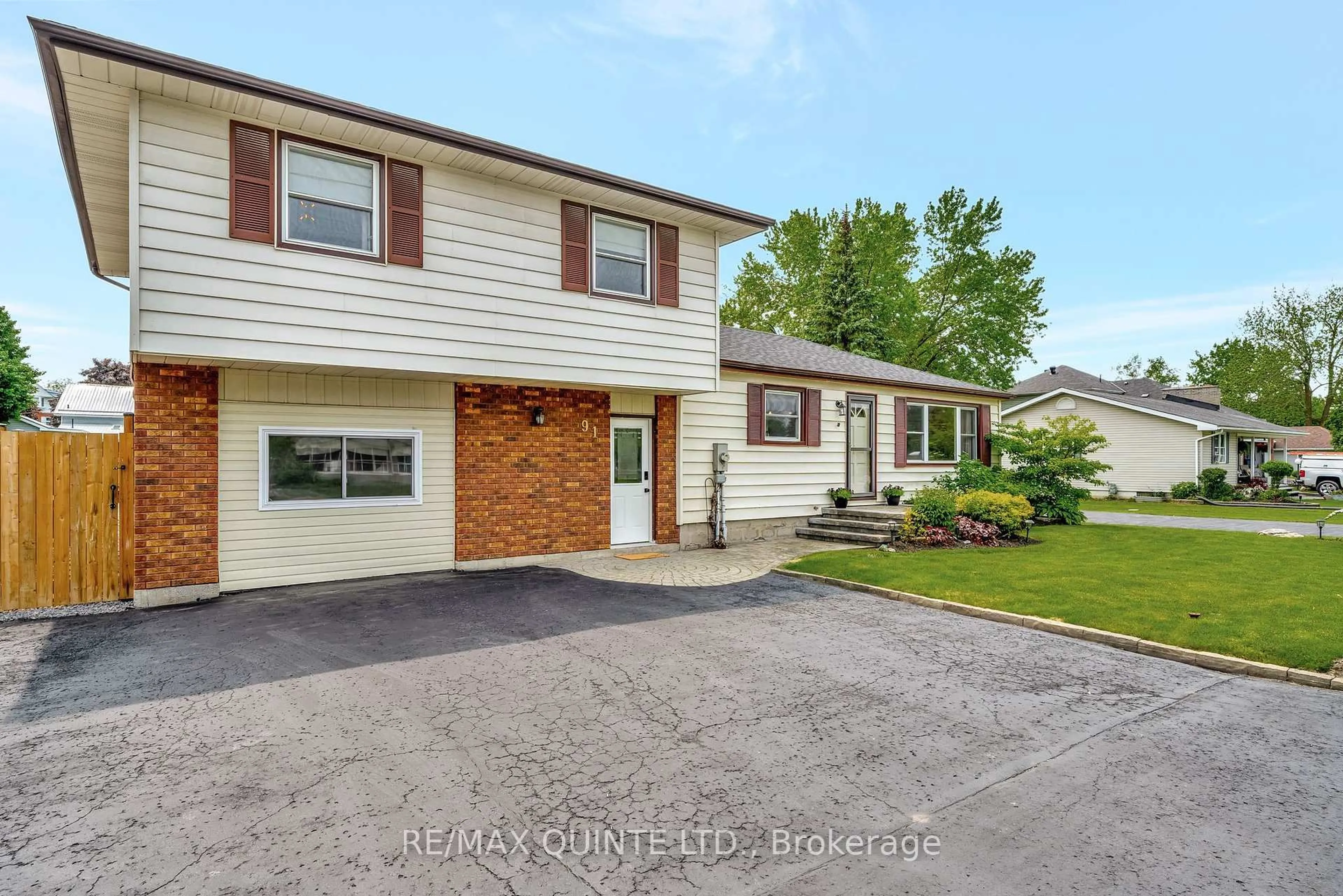 Unknown for 91 Church St, Stirling Ontario K0K 3E0