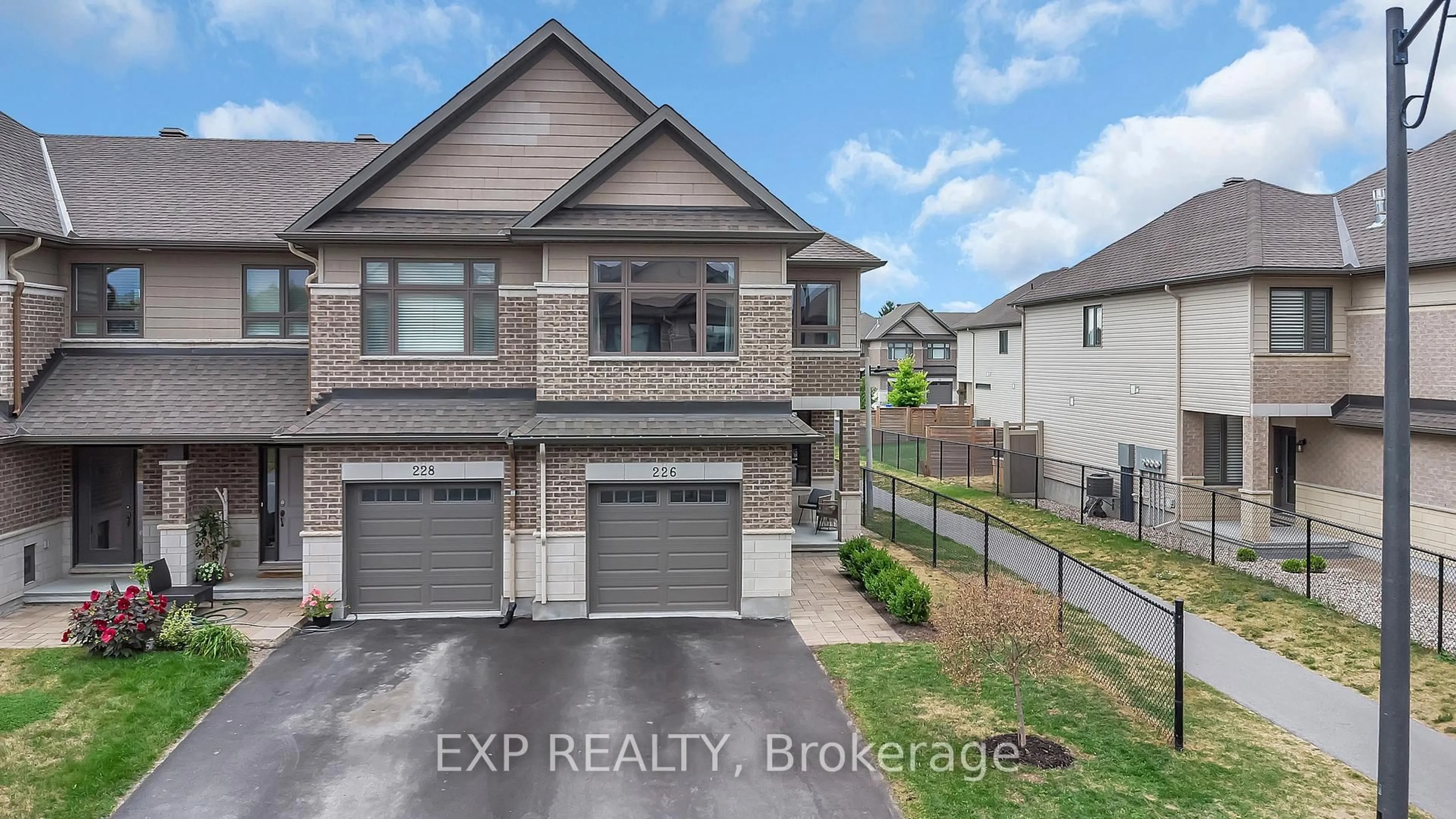 A pic from outside/outdoor area/front of a property/back of a property/a pic from drone, street for 226 Purchase Cres, Stittsville Ontario K2S 2L7