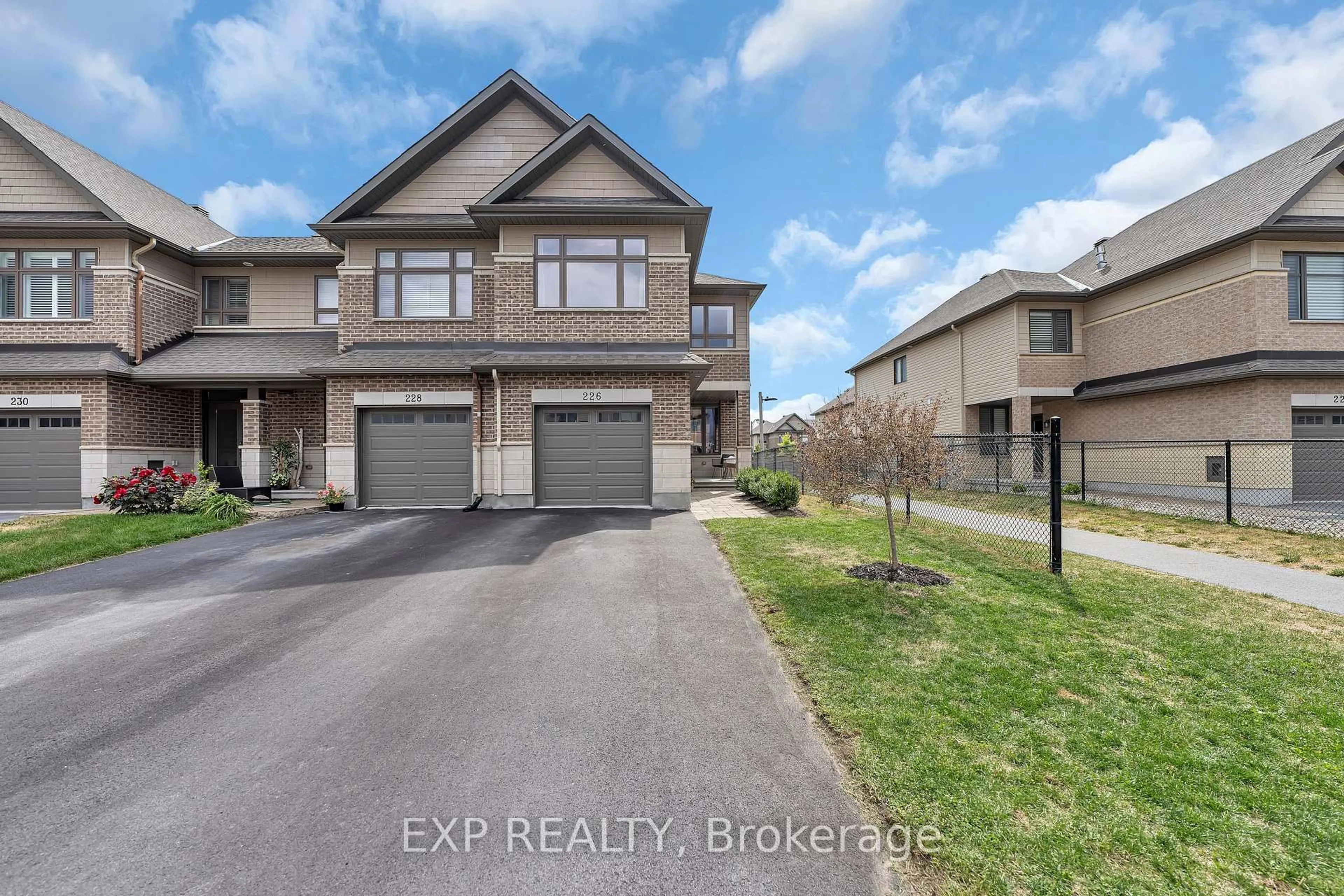 A pic from outside/outdoor area/front of a property/back of a property/a pic from drone, street for 226 Purchase Cres, Stittsville Ontario K2S 2L7