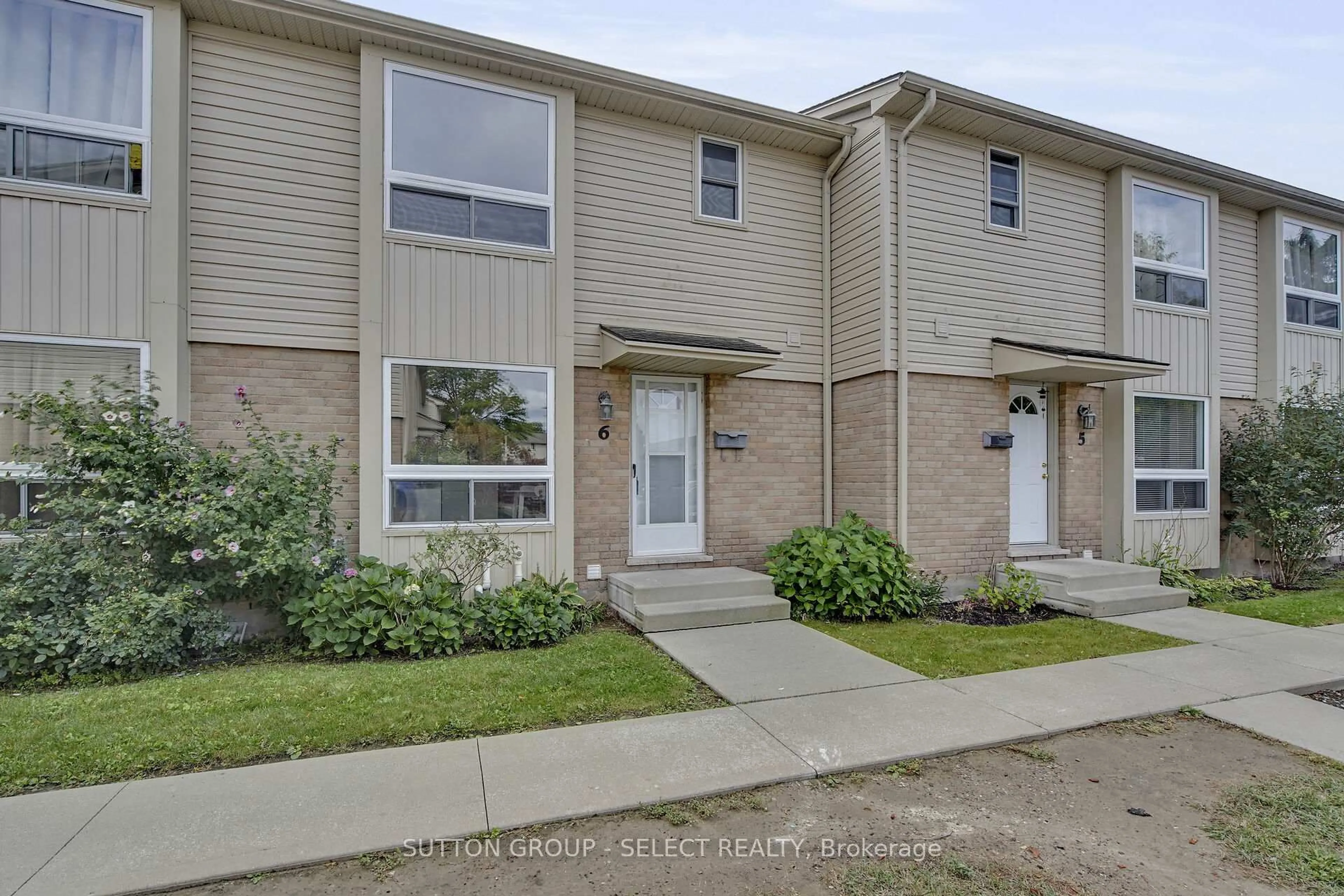 Unknown for 626 Wharncliffe Rd #6, London South Ontario N6J 2N4