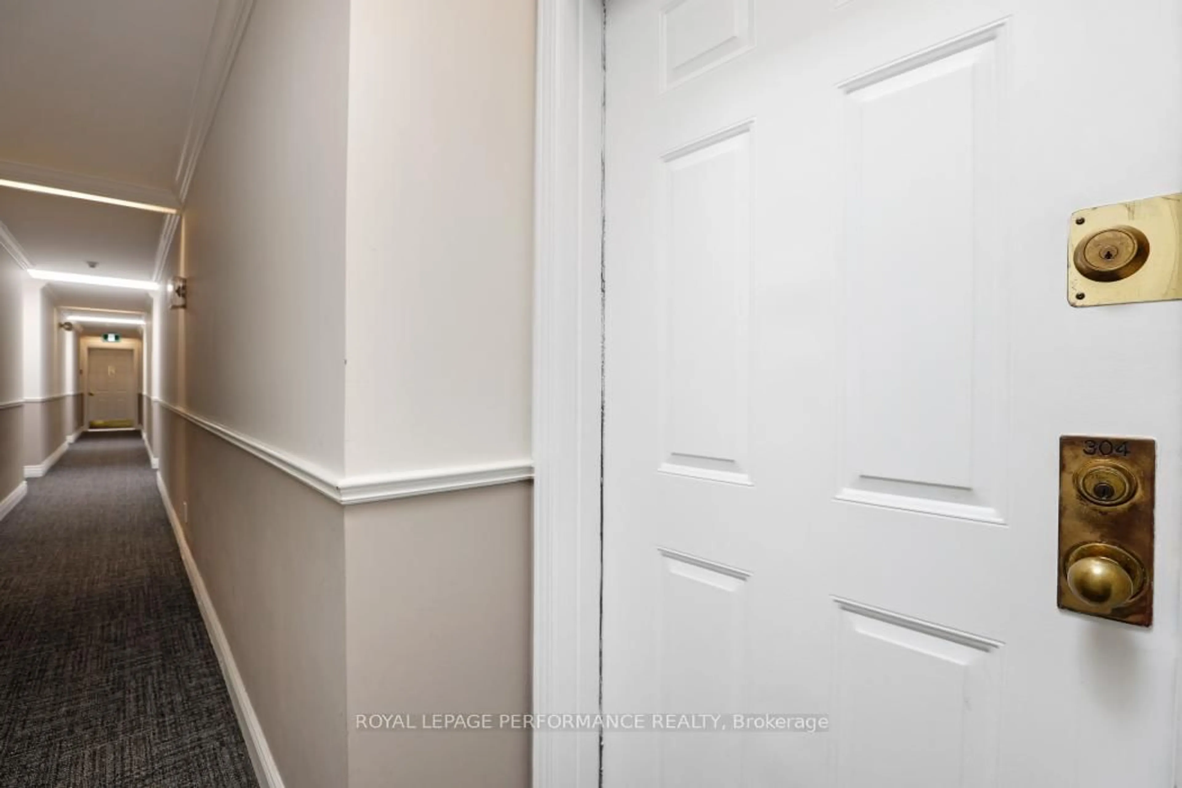 Unknown for 100 Bruyere St #304, Ottawa Ontario K1N 5C6