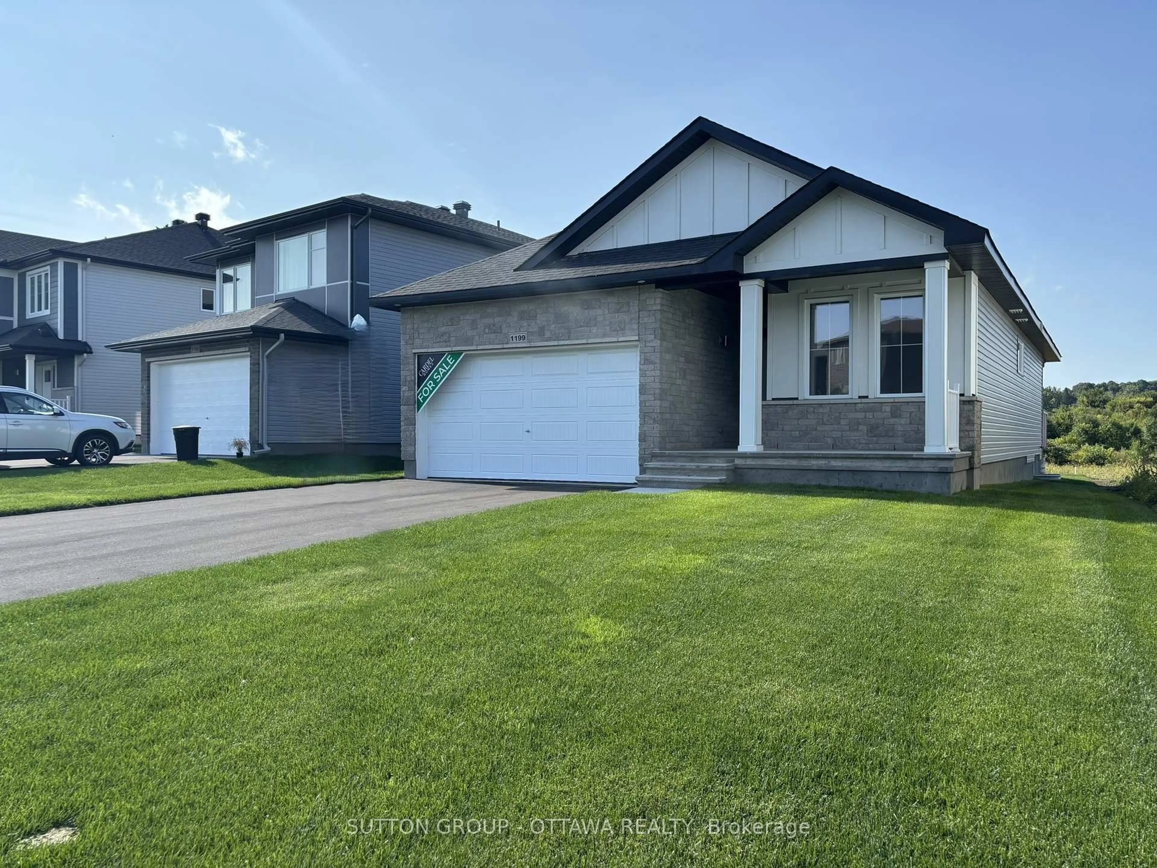 A pic from outside/outdoor area/front of a property/back of a property/a pic from drone, street for 1199 BRONZE Ave, Clarence-Rockland Ontario K4K 0M9