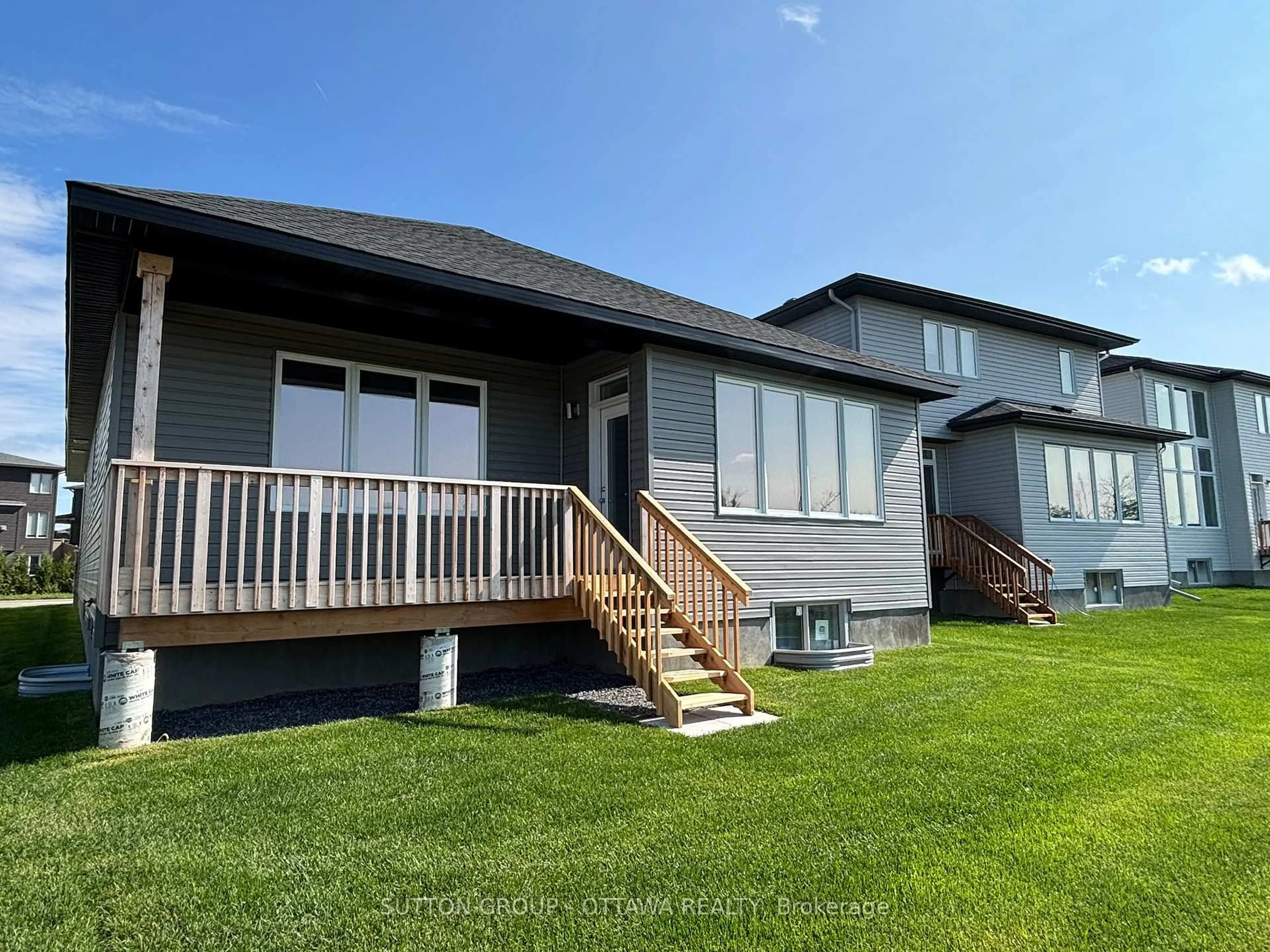 Home with vinyl exterior material, unknown for 1199 BRONZE Ave, Clarence-Rockland Ontario K4K 0M9