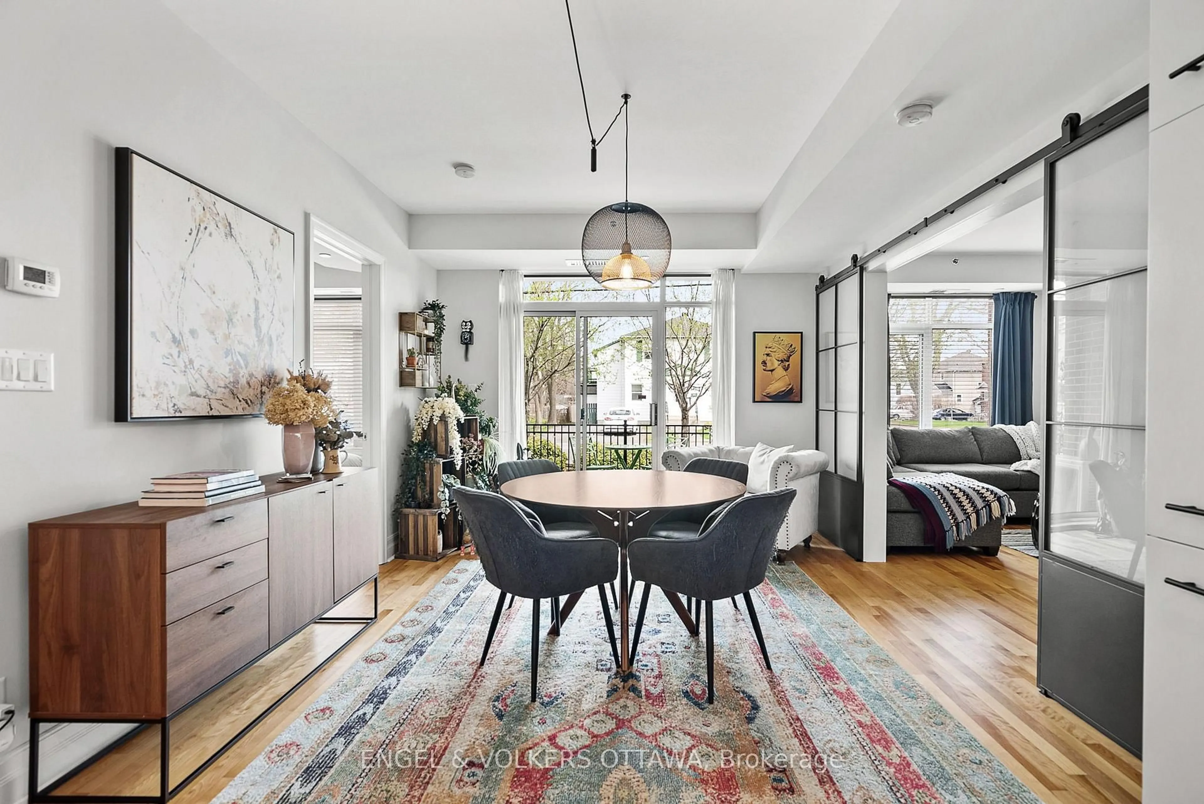 Dining room, unknown for 950 Marguerite Ave #107, Ottawa Ontario K1K 3T8