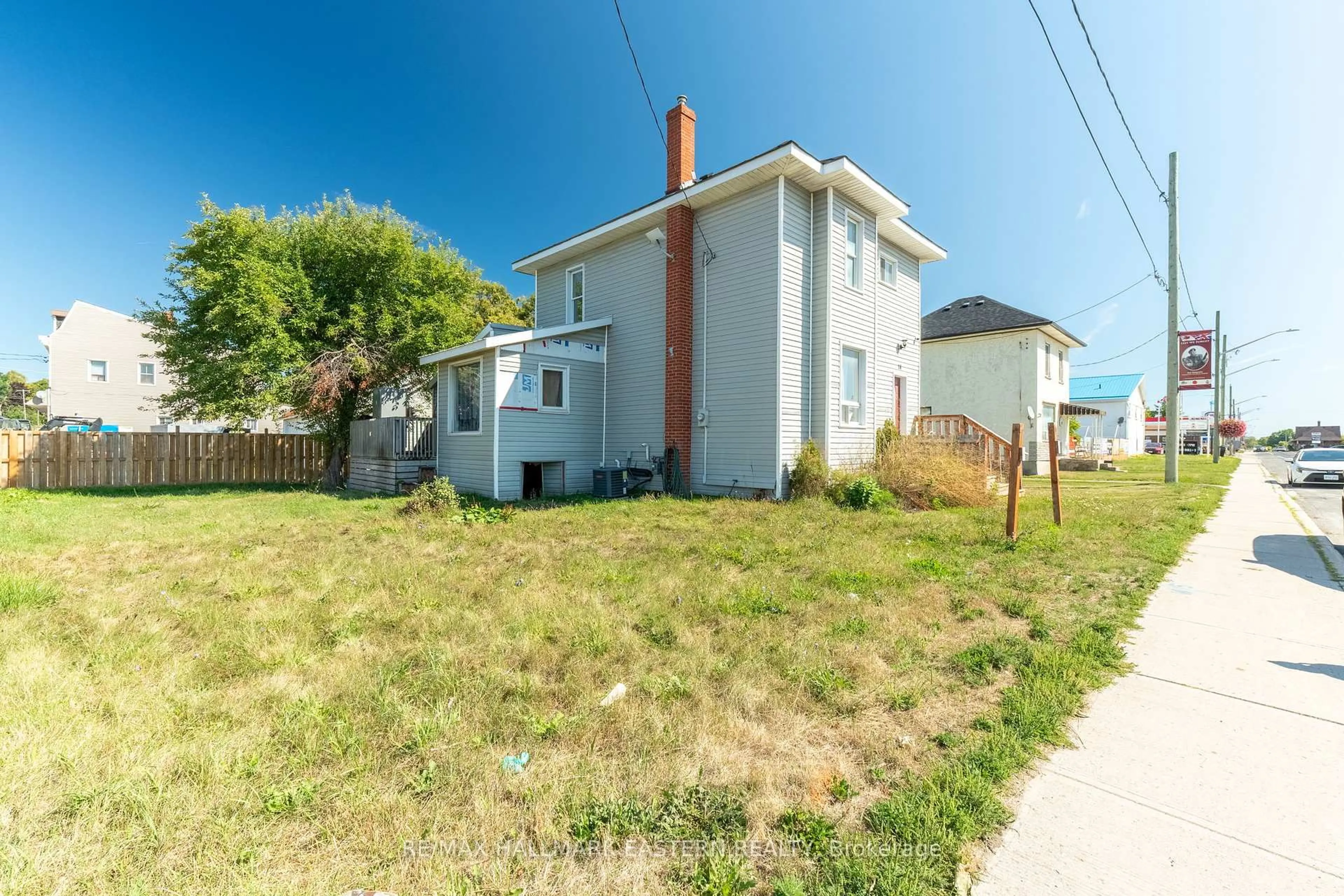 A pic from outside/outdoor area/front of a property/back of a property/a pic from drone, street for 14 OTTAWA St, Havelock-Belmont-Methuen Ontario K0L 1Z0