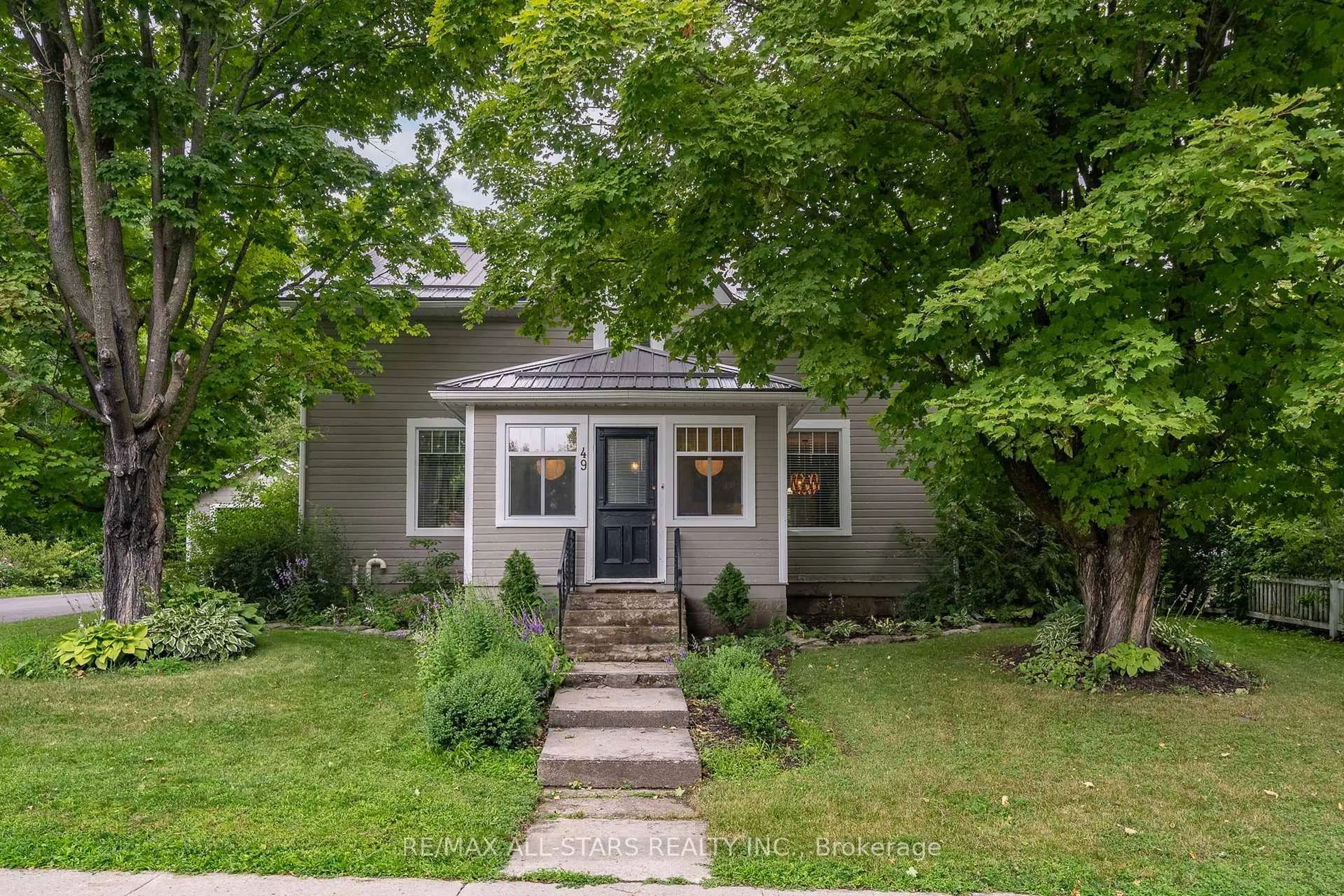 Unknown for 49 John St, Kawartha Lakes Ontario K0M 1N0