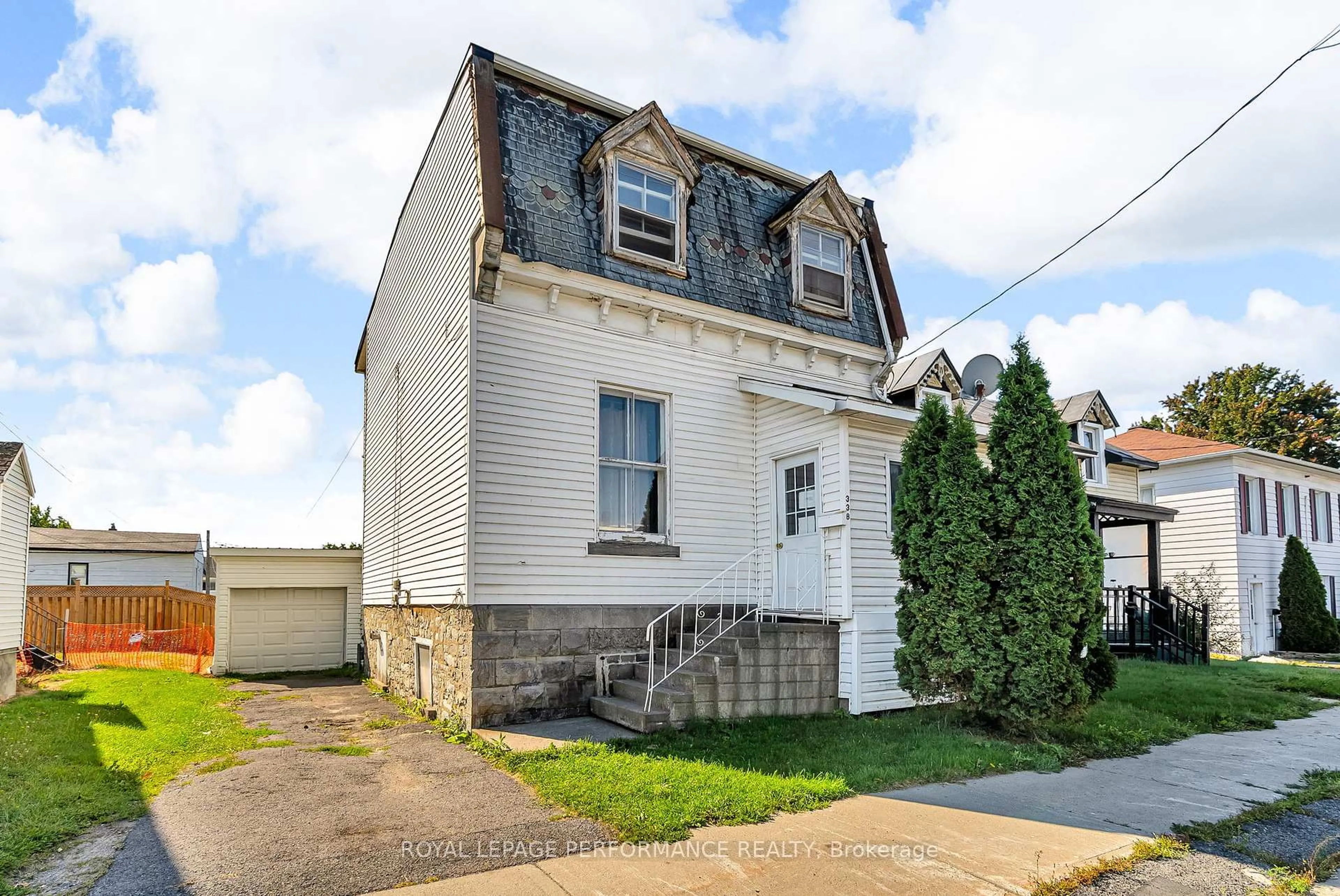Unknown for 338 Water St, Cornwall Ontario K6H 1A4
