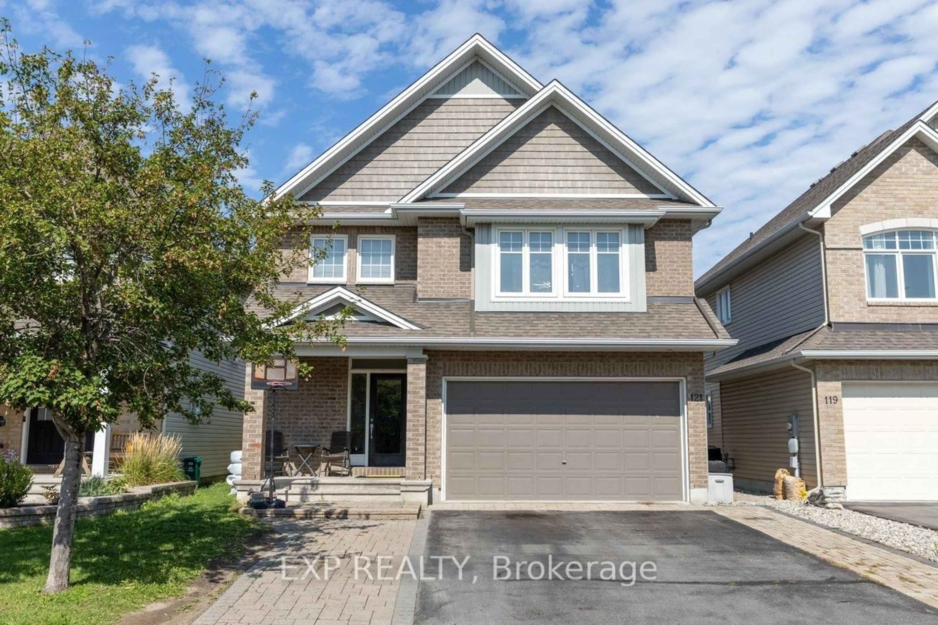 Unknown for 121 Daglan Cres, Ottawa Ontario K4A 0W7