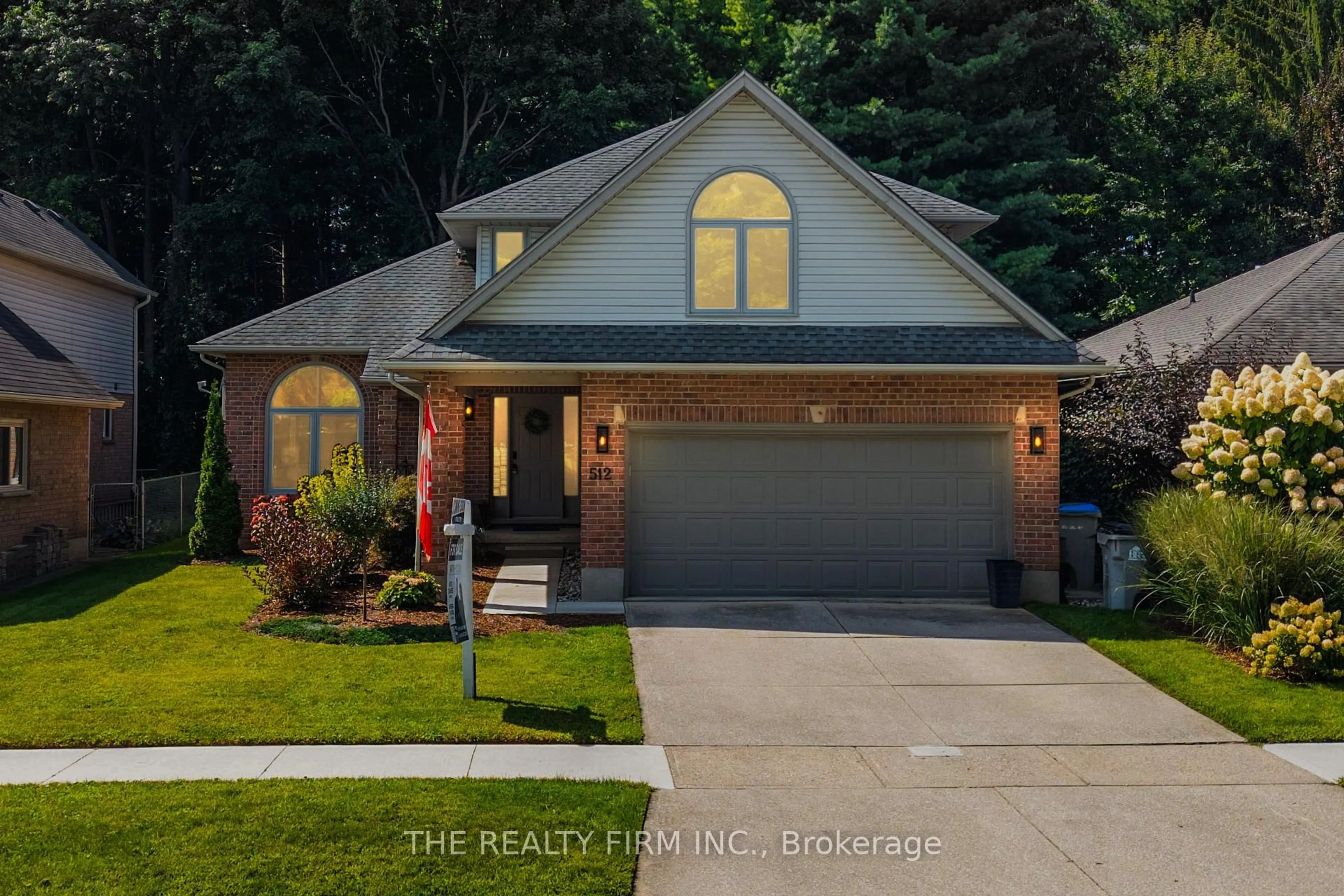 Home with brick exterior material, street for 512 Riverview Dr, Strathroy-Caradoc Ontario N7G 4B4