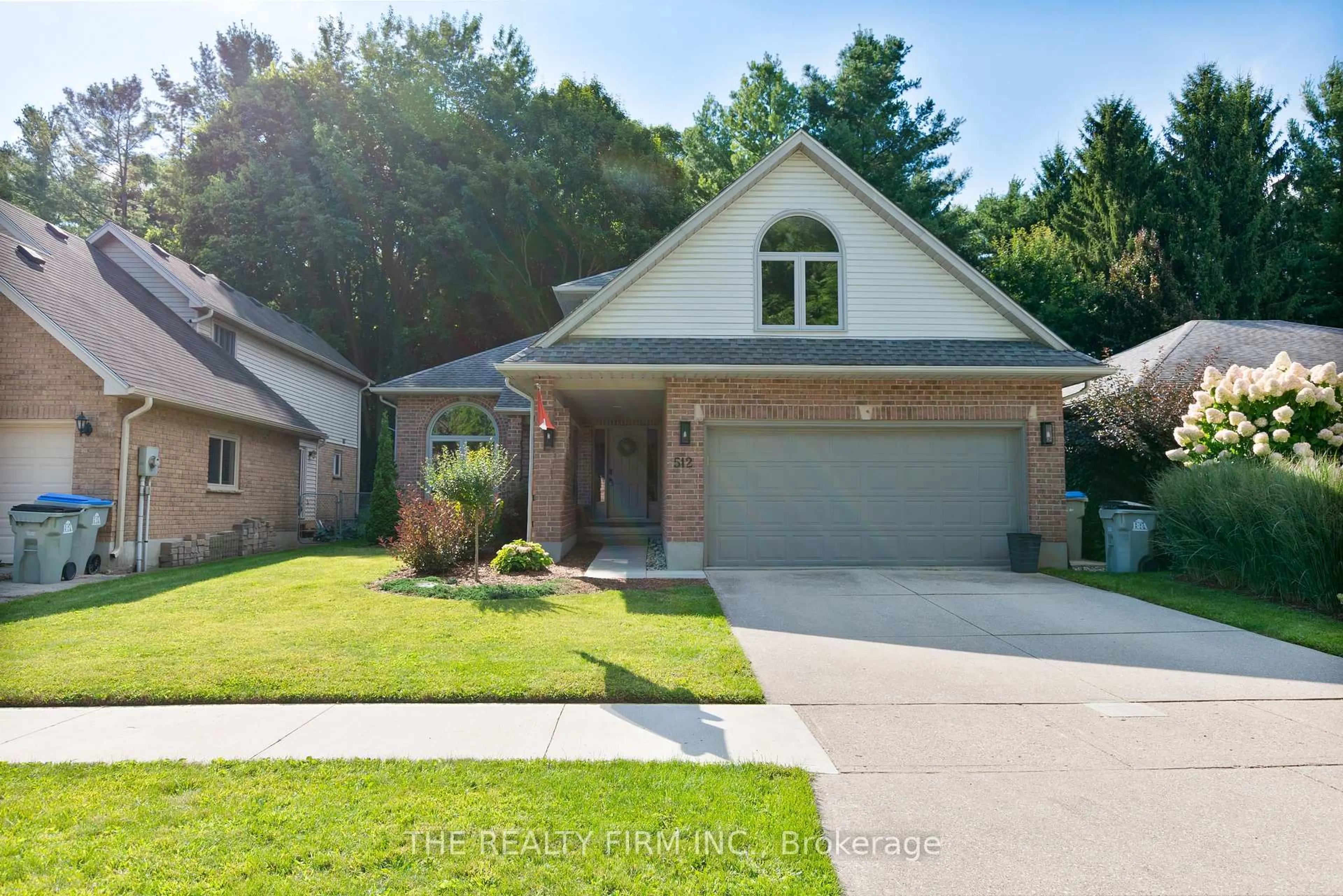 Home with brick exterior material, street for 512 Riverview Dr, Strathroy-Caradoc Ontario N7G 4B4