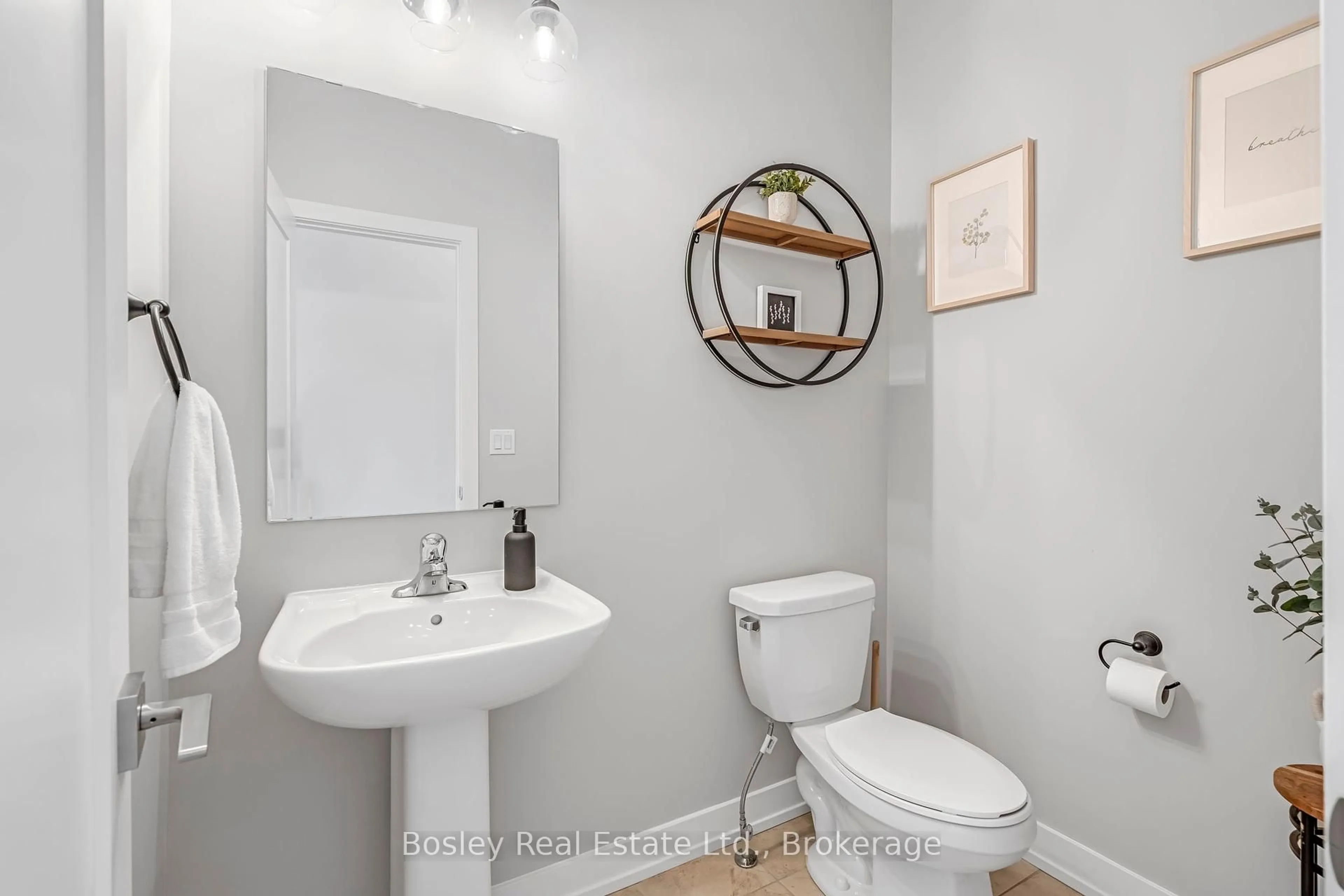 Standard bathroom, unknown for 218 Crosswinds Blvd #2, Blue Mountains Ontario L9Y 5S8