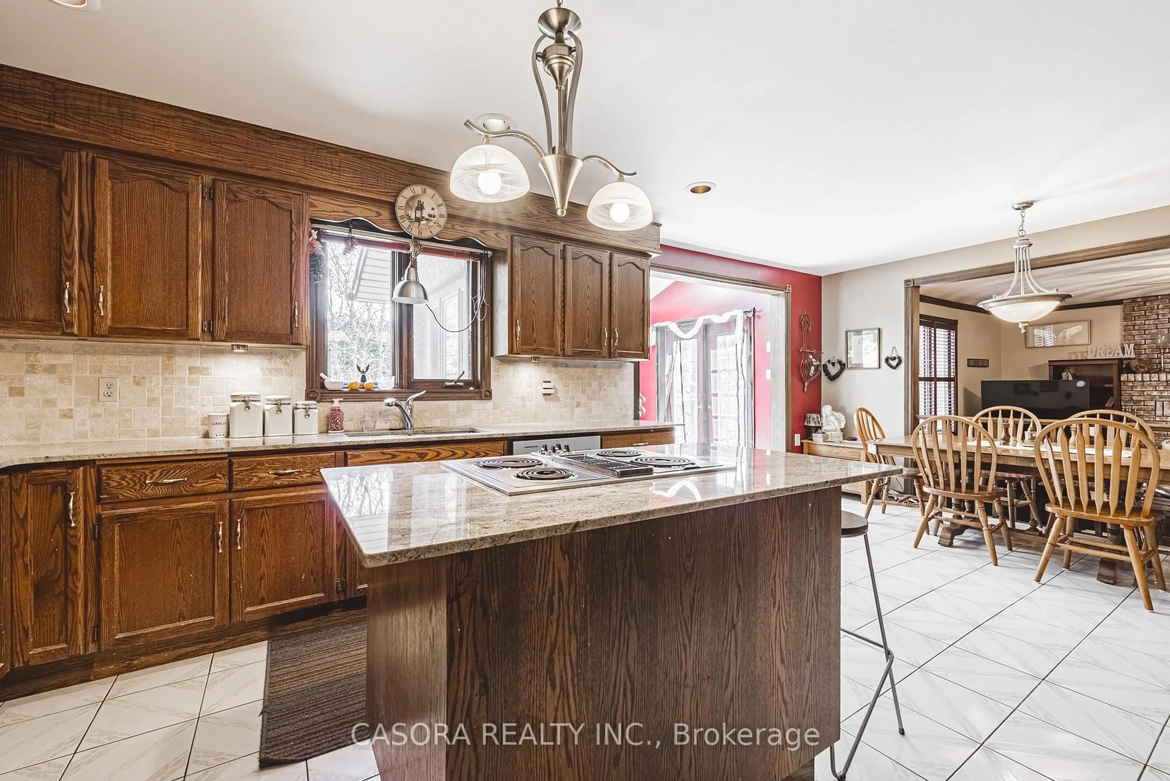 Open concept kitchen, ceramic/tile floor for 47 Trenholme Cres, Hamilton Ontario L8W 2L4