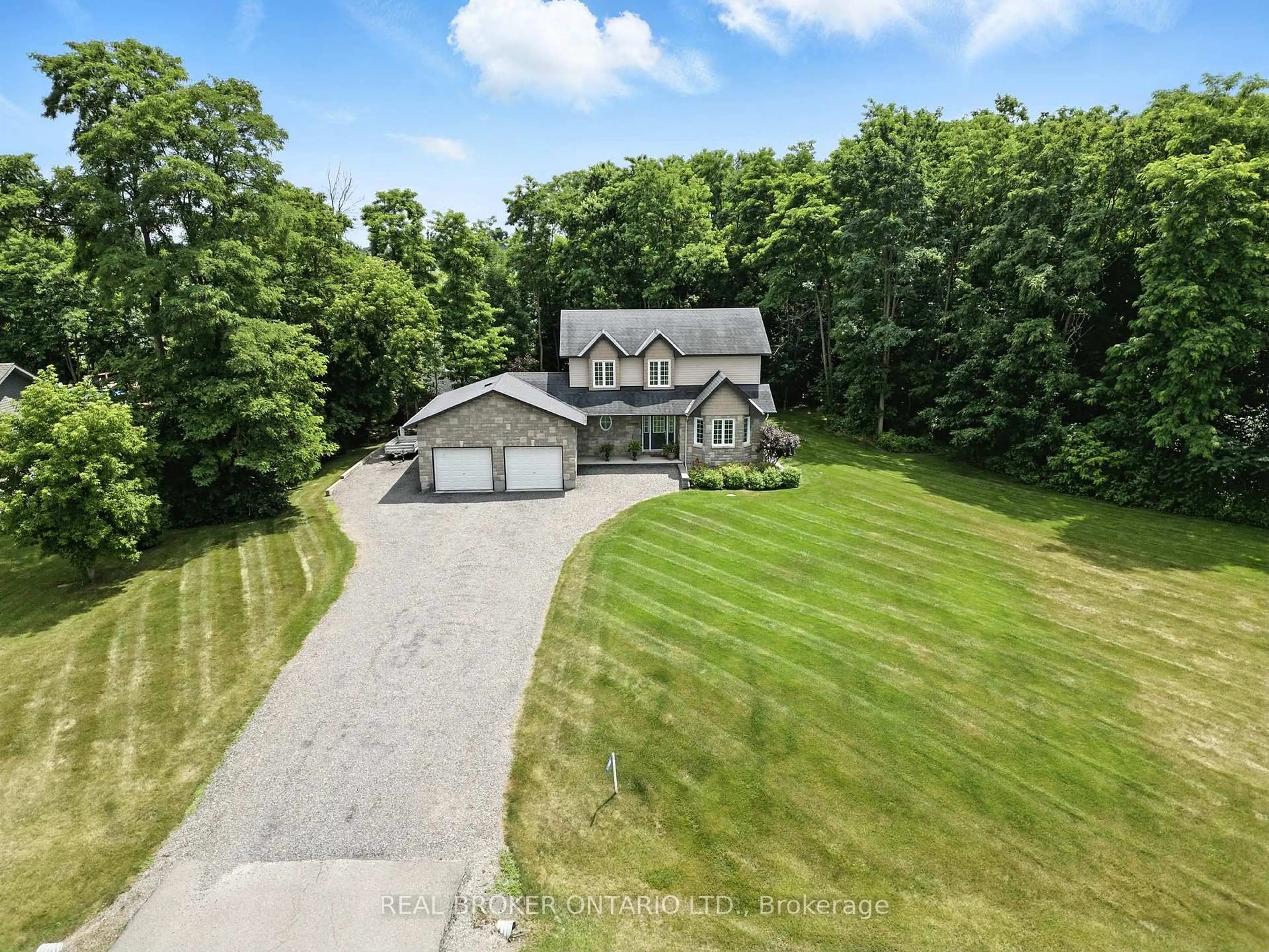 A pic from outside/outdoor area/front of a property/back of a property/a pic from drone, unknown for 1768 Coleman Cres, North Dundas Ontario K0E 1S0