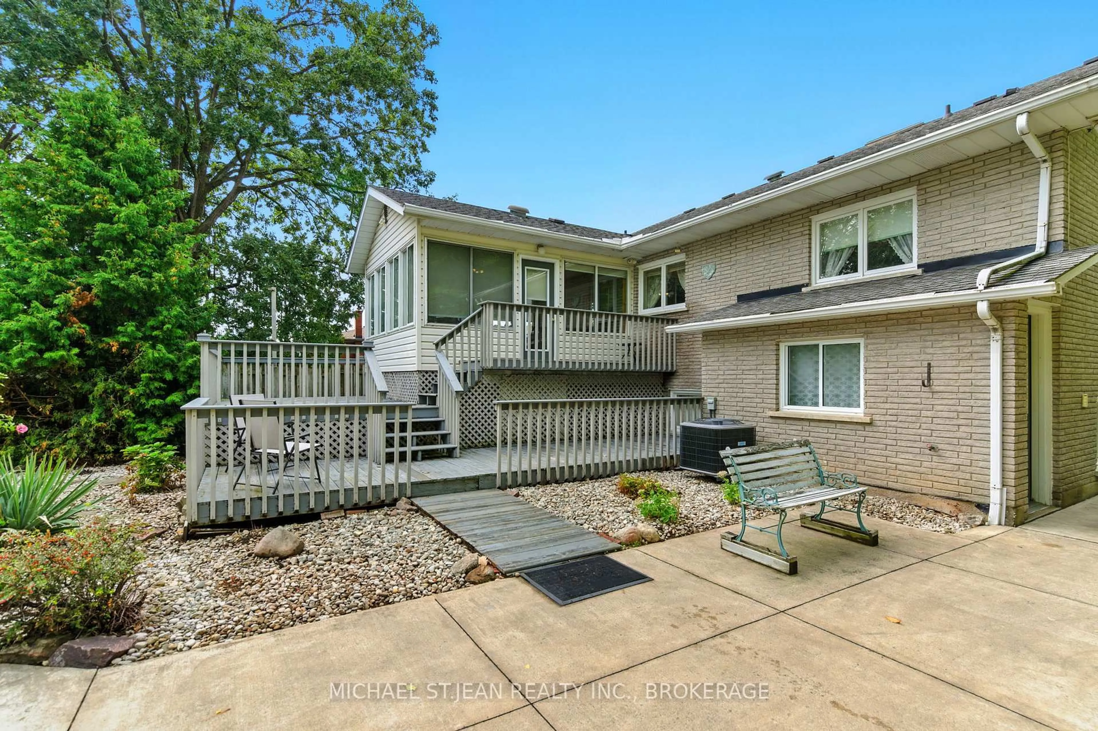 Unknown for 772 Lincoln St, Welland Ontario L3B 4R7