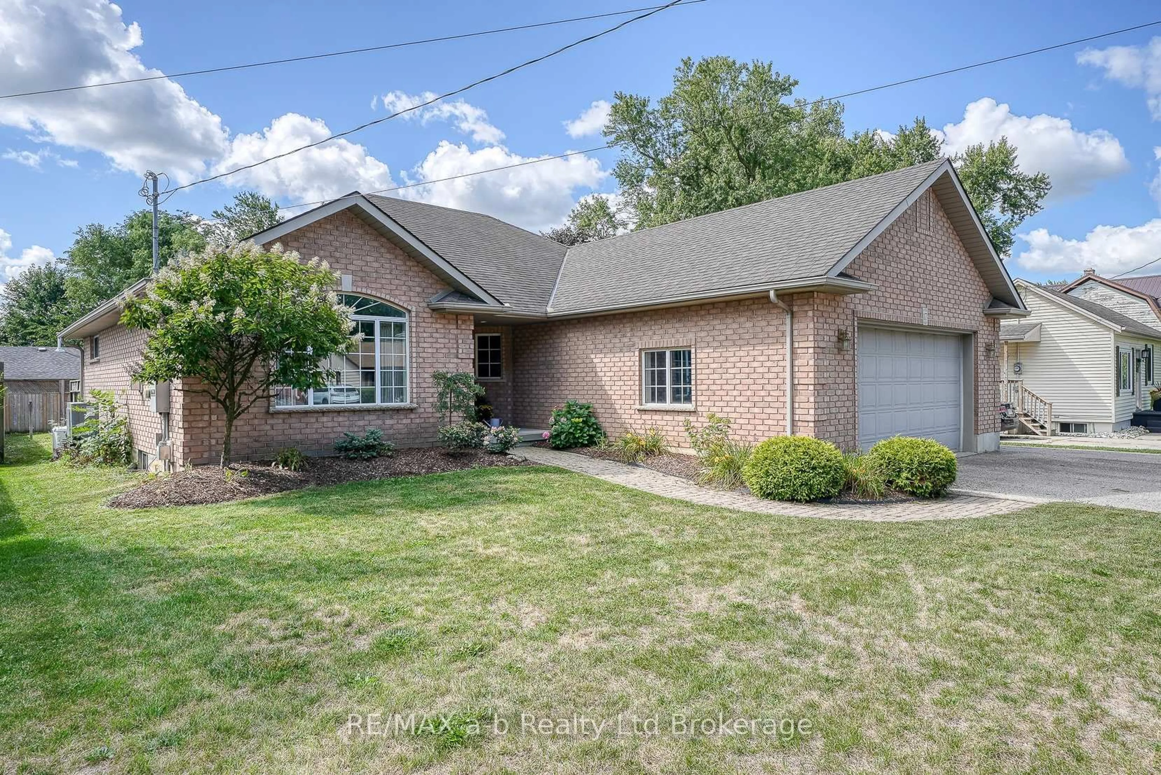 Home with brick exterior material, street for 17 Palmer St, Norwich Ontario N0J 1P0