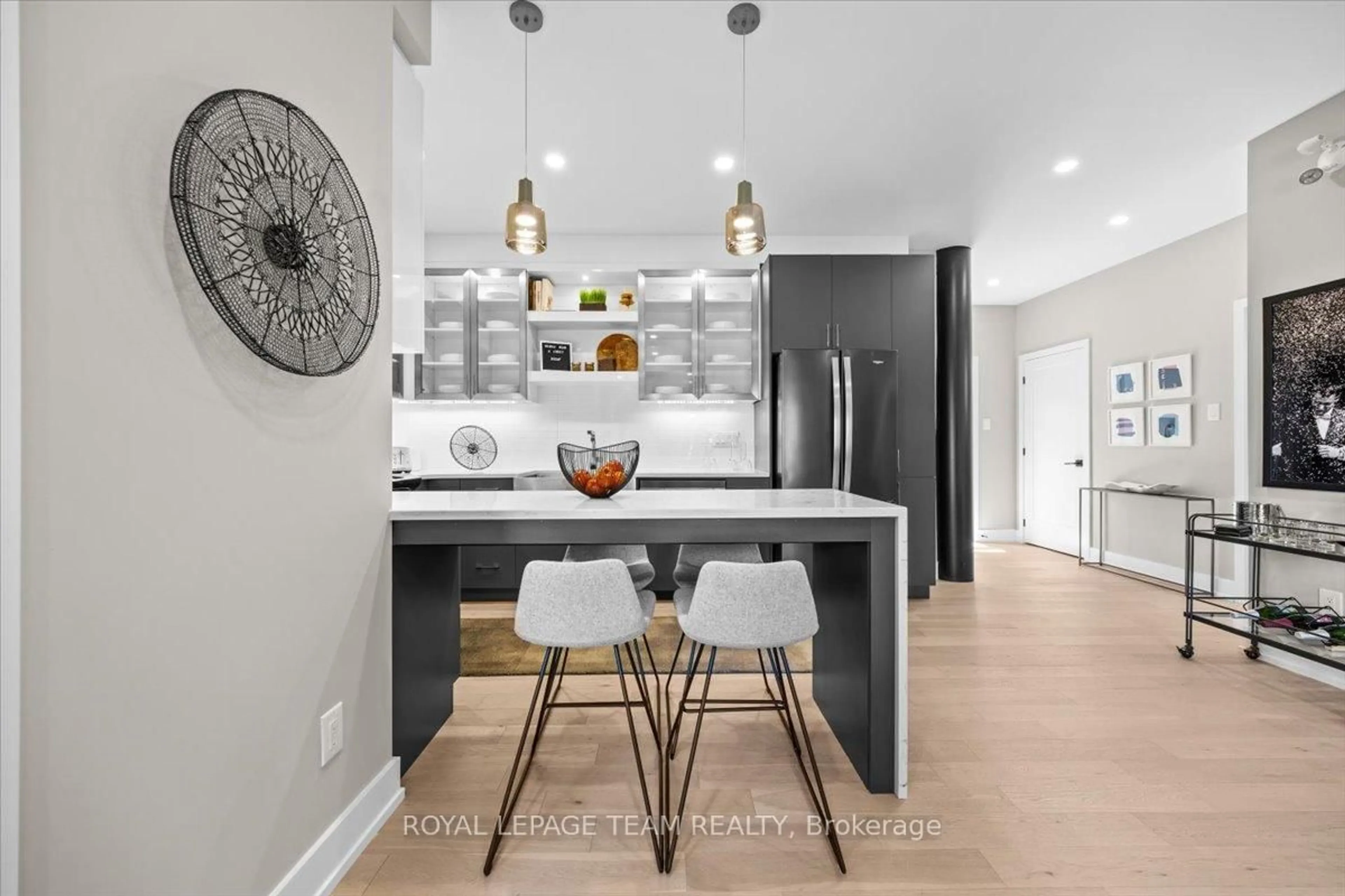 Contemporary kitchen, unknown for 2370 Tenth Line Rd #214, Orleans Ontario K4A 5V1