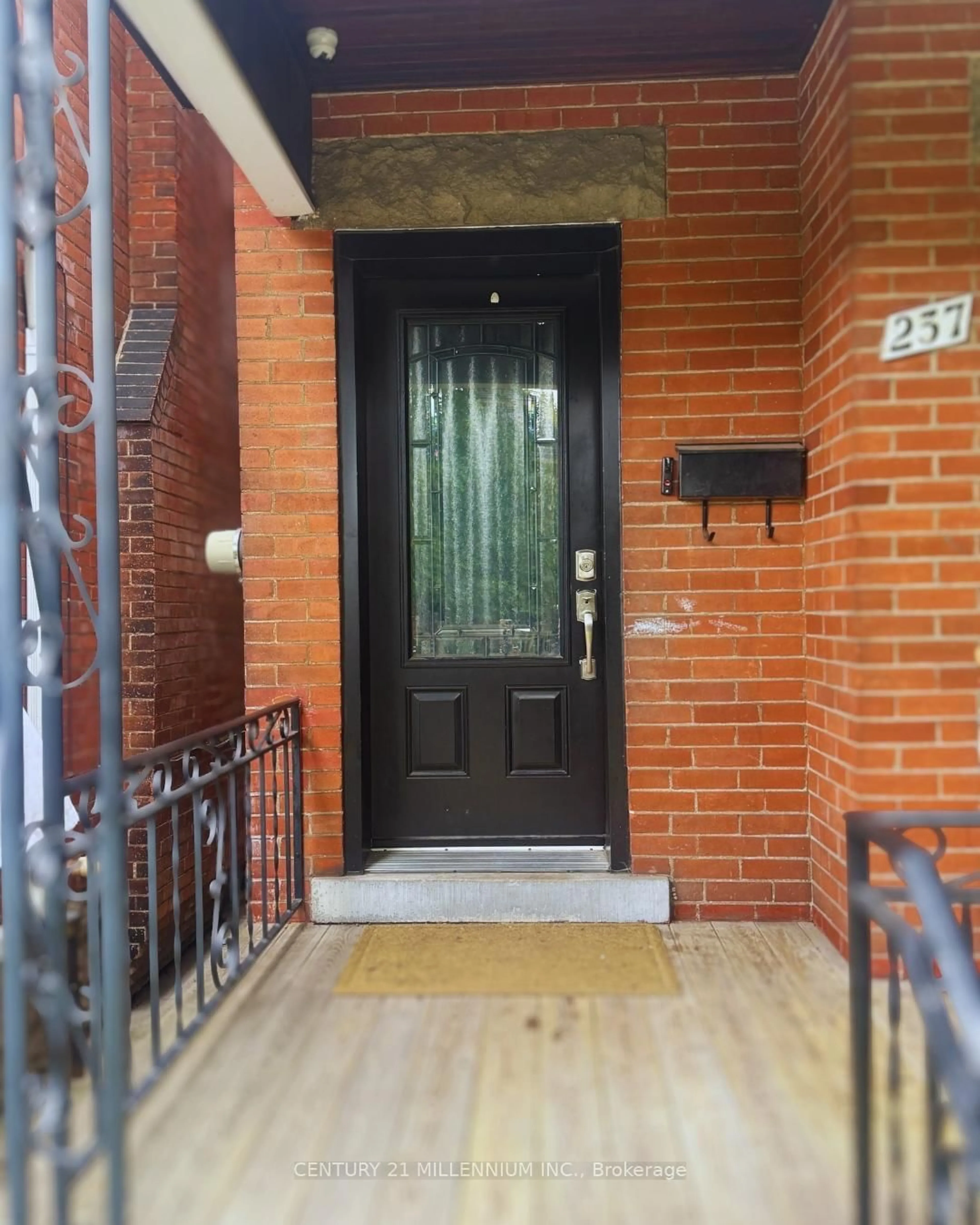 Unknown for 237 Balsam Ave, Hamilton Ontario L8M 3B9