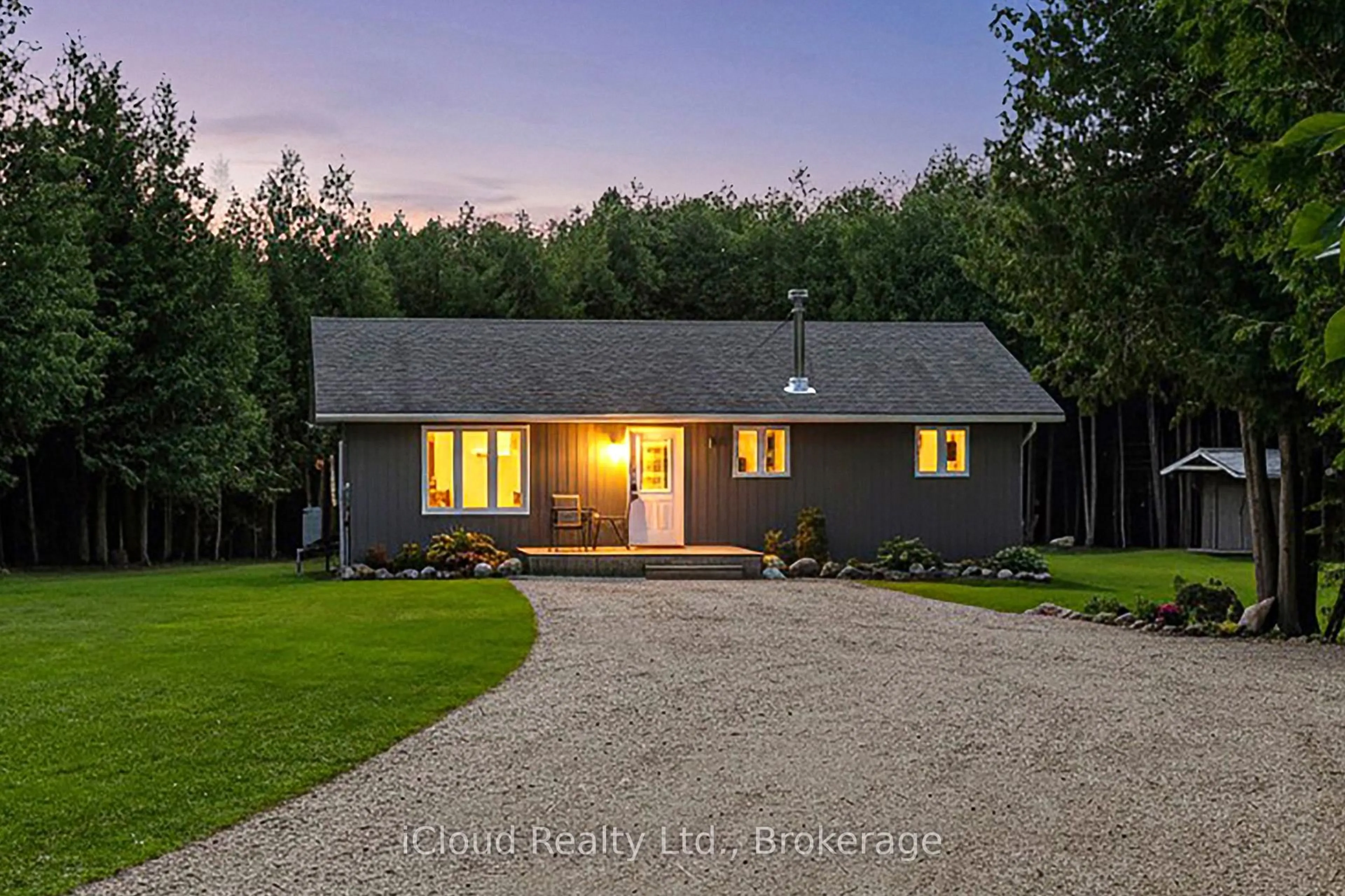 A pic from outside/outdoor area/front of a property/back of a property/a pic from drone, street for 414156 41 b sideroad St, Grey Highlands Ontario N0C 1E0