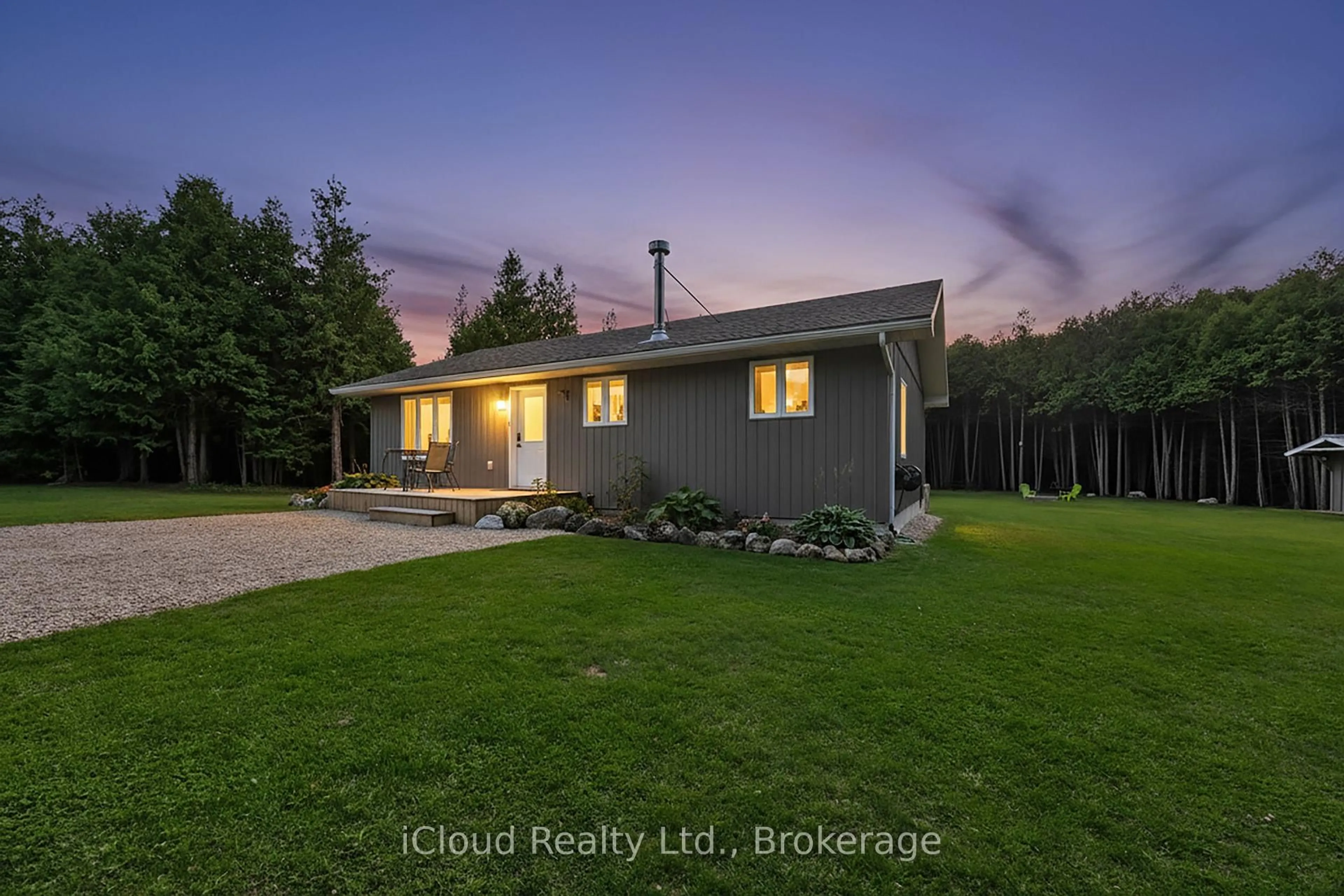 A pic from outside/outdoor area/front of a property/back of a property/a pic from drone, street for 414156 41 b sideroad St, Grey Highlands Ontario N0C 1E0